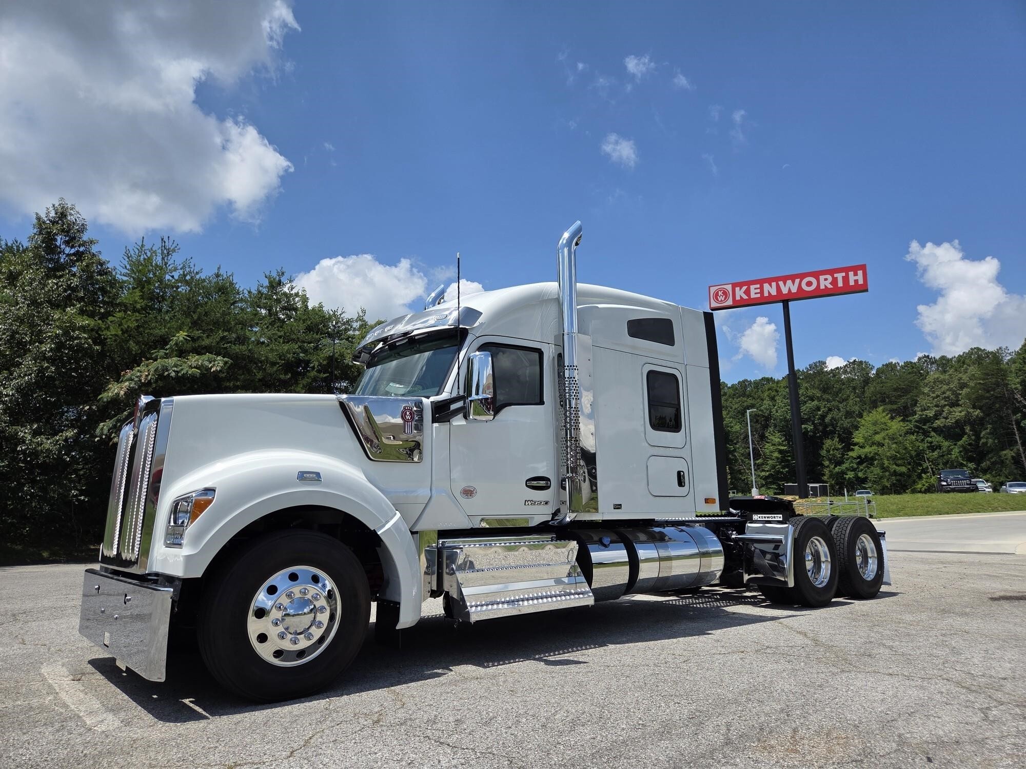 2027 KENWORTH W990 in Knoxville, TN