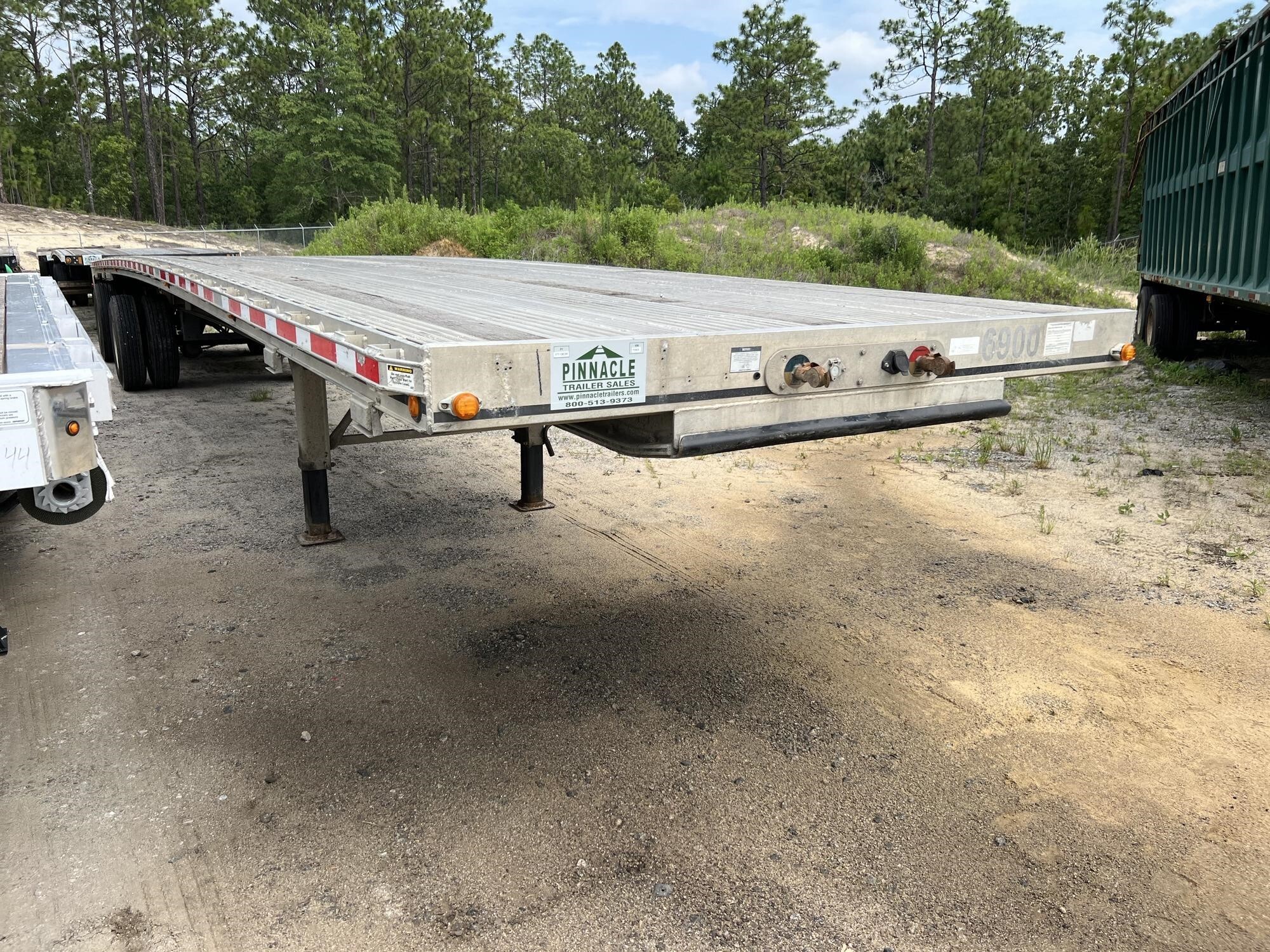 2017 EAST 48' X 102" X ALUMINUM FLATBED in Wilmington, NC