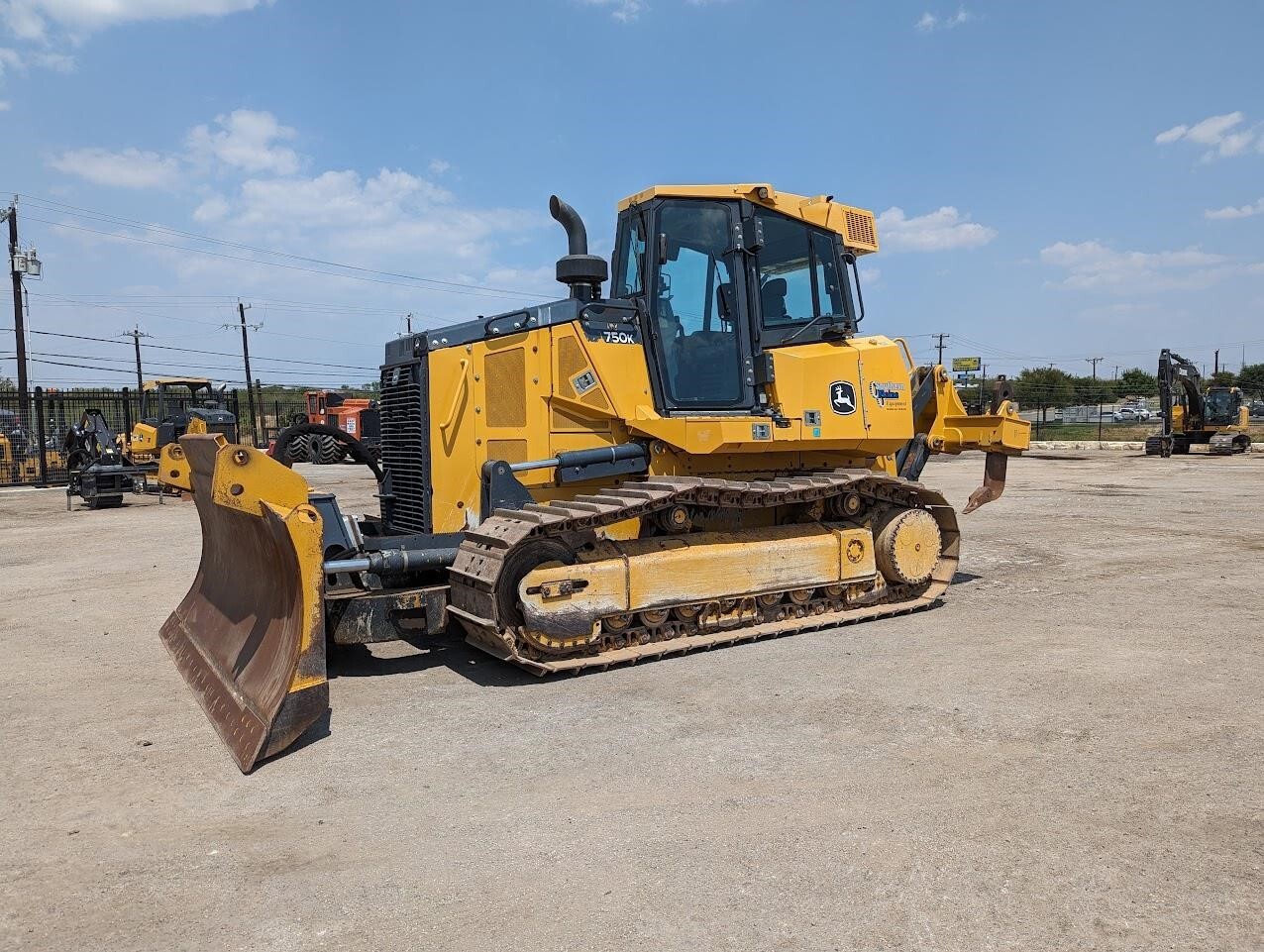 2020 DEERE 750K XLT in San Antonio, TX