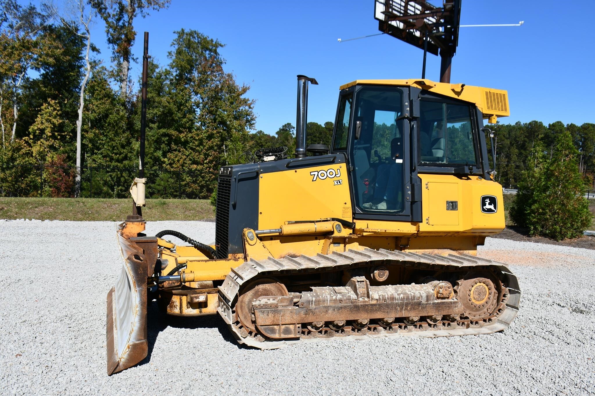 2008 DEERE 700J XLT in Summerville, SC