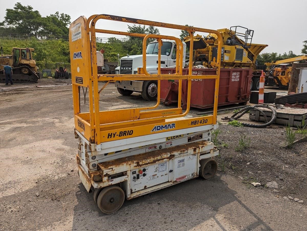 2015 HY-BRID LIFTS HB-1430 in Rochester, NY