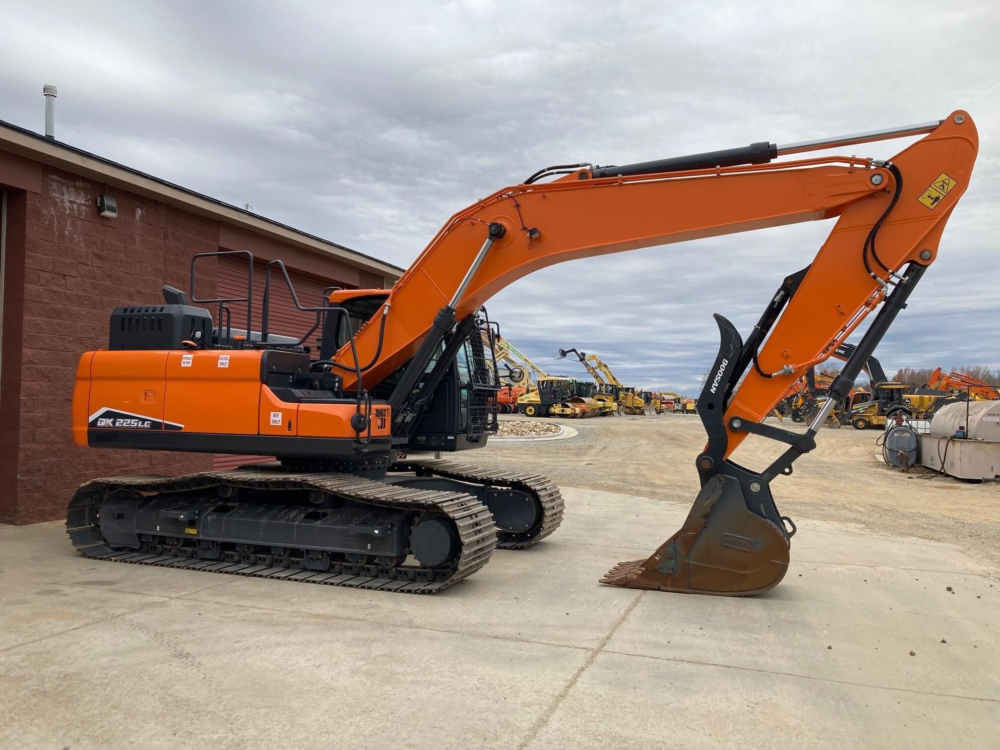 2022 DOOSAN DX225 LC-7 in Chatham, VA