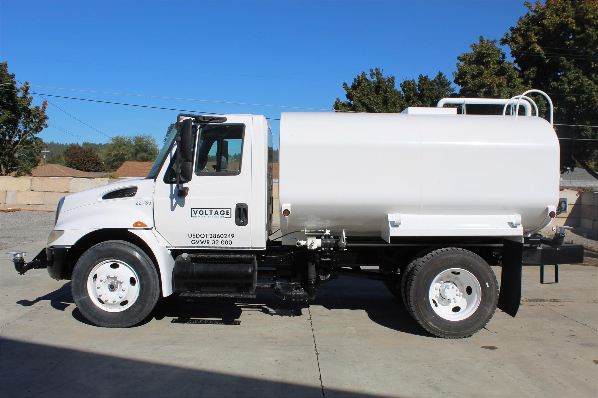 2006 INTERNATIONAL DURASTAR 4200 in Spokane, WA