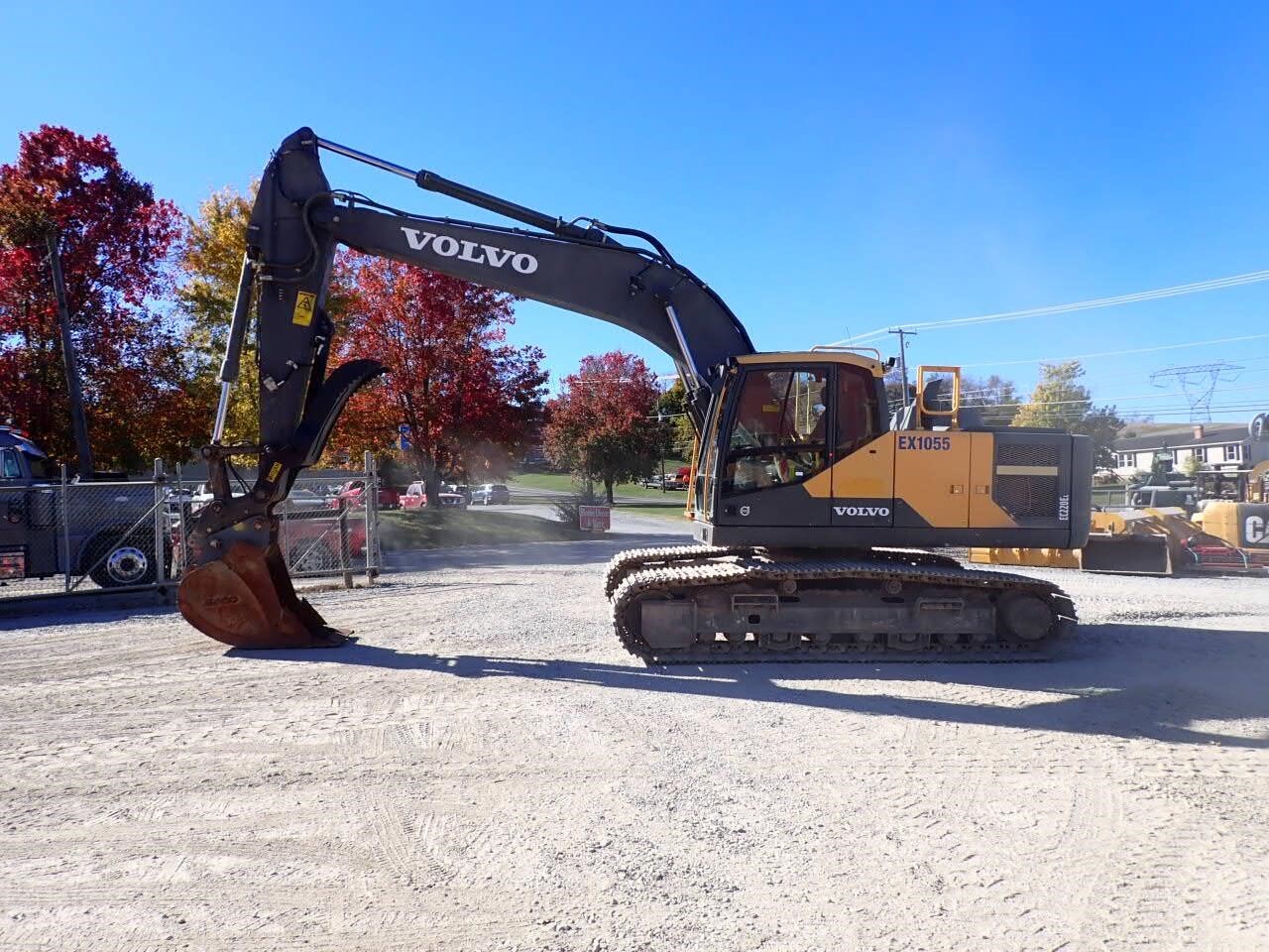 2016 VOLVO EC220EL in Manheim, PA
