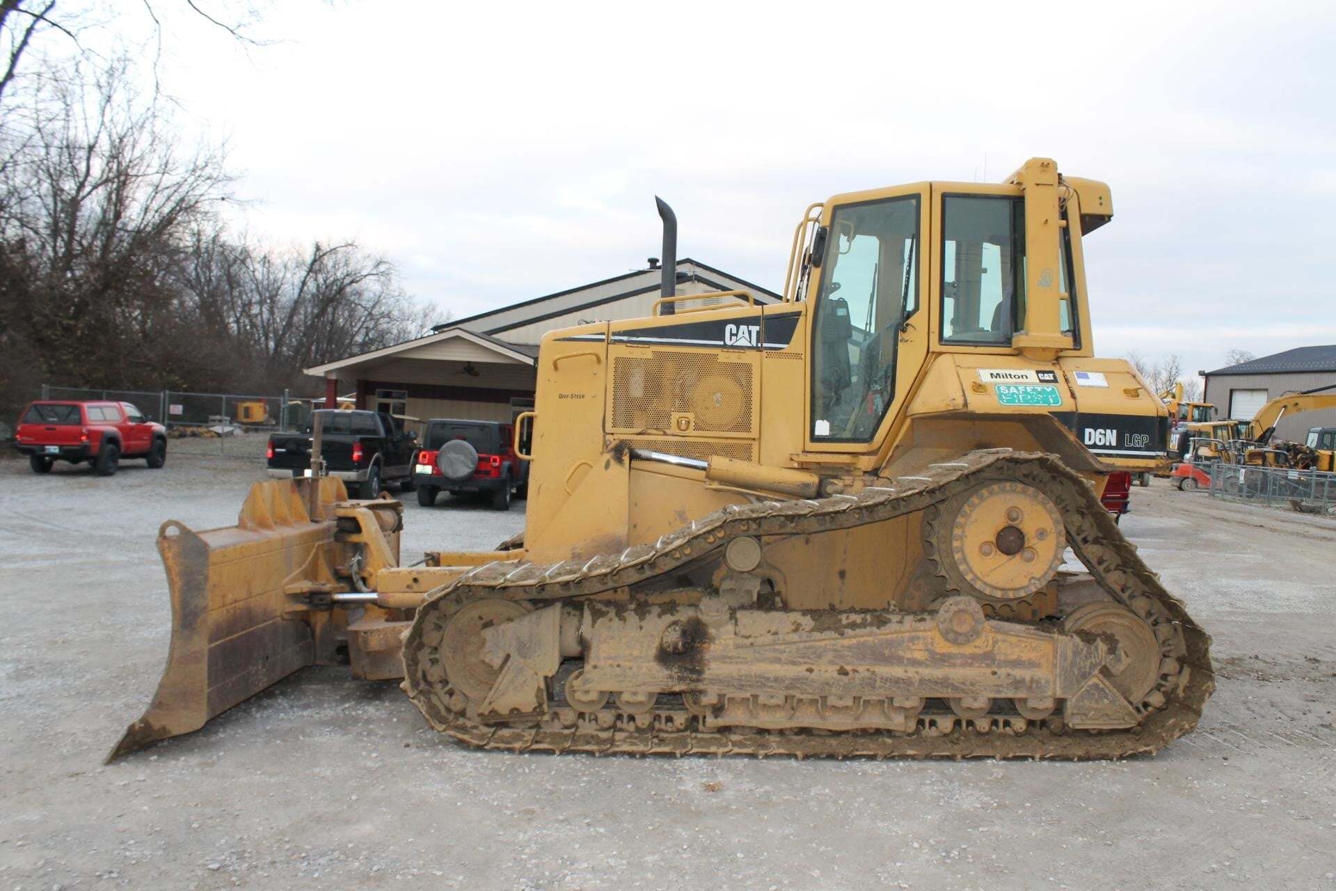 2005 CATERPILLAR D6N LGP in Pleasureville, KY