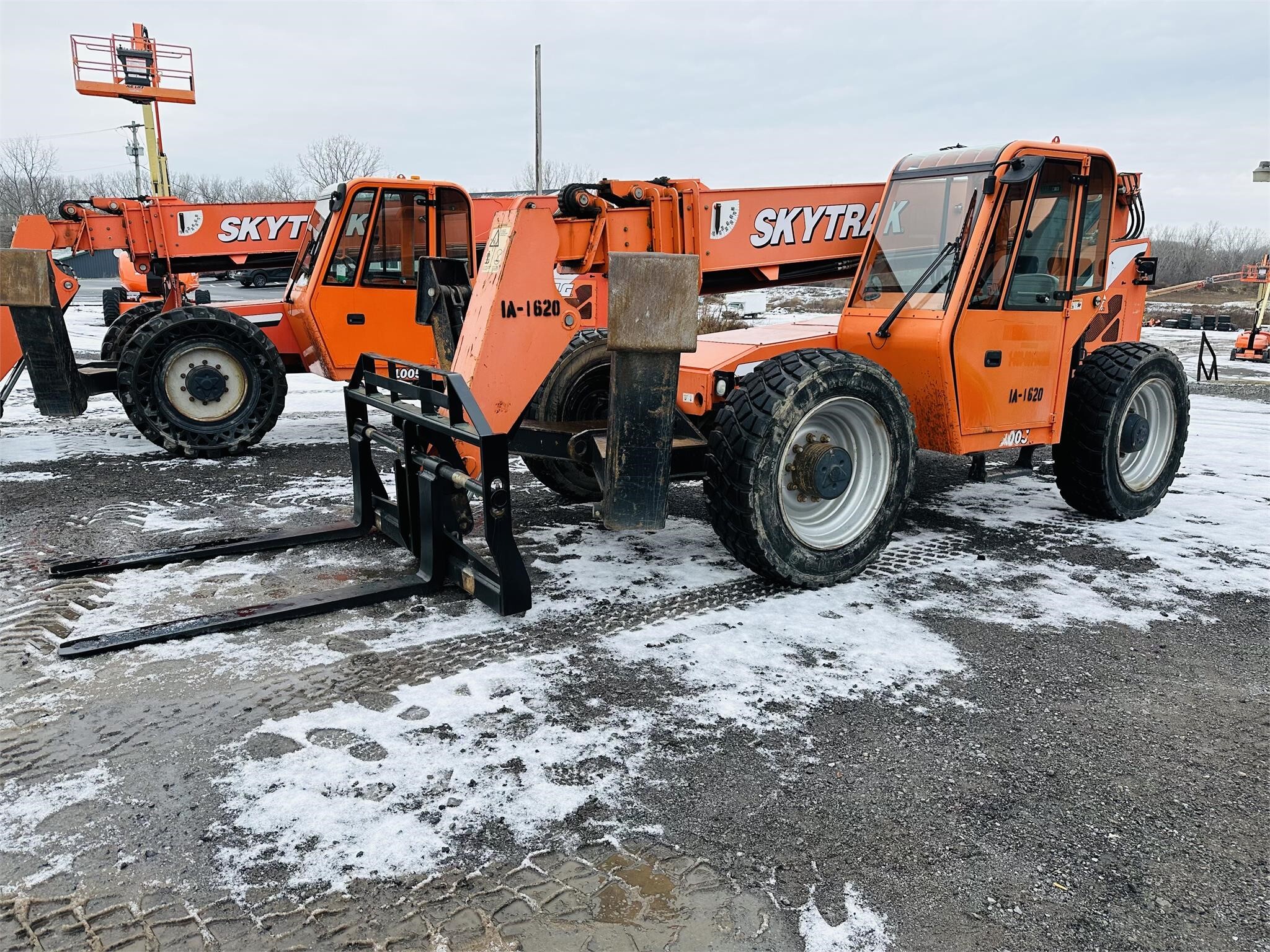 2014 SKY TRAK 10054 in Batavia, NY