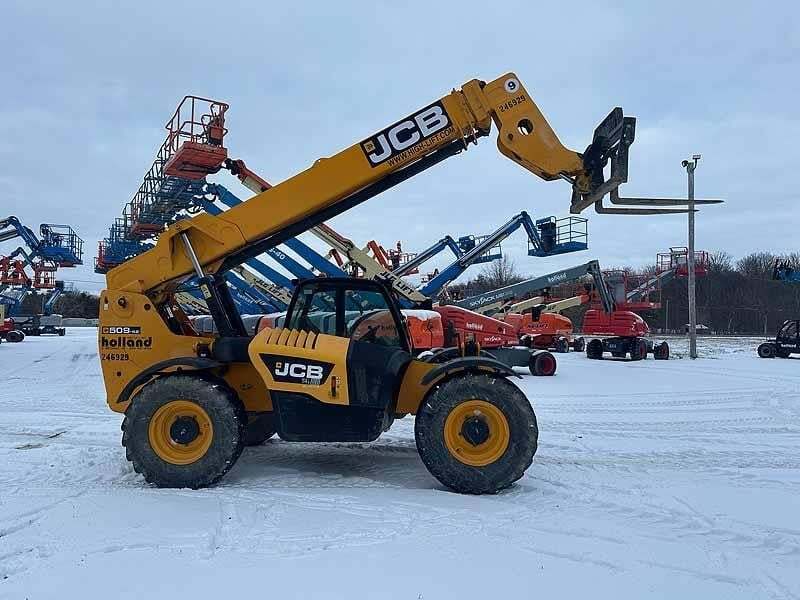 2016 JCB 509-42 in East Bethany, NY