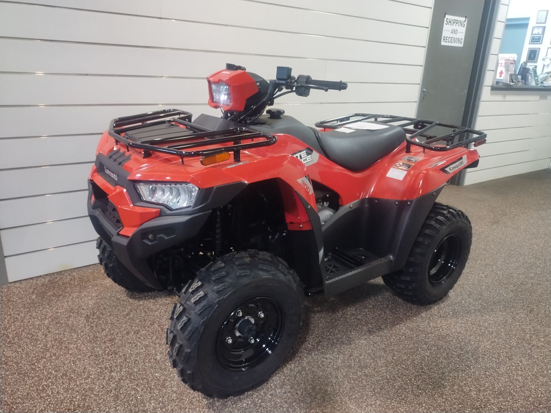 2026 Kawasaki Brute Force® 300 in bear DE