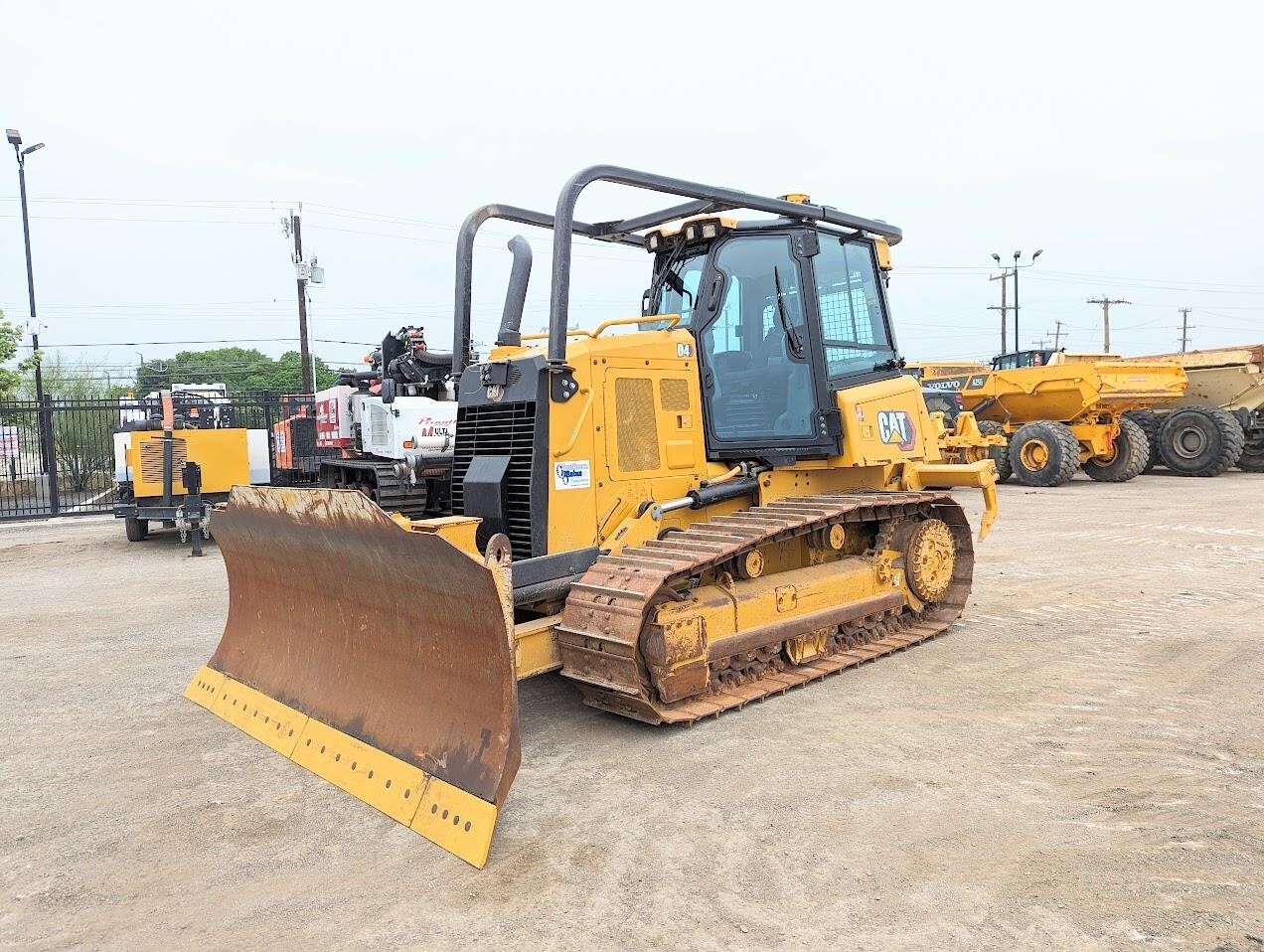 2020 CATERPILLAR D4 in San Antonio, TX