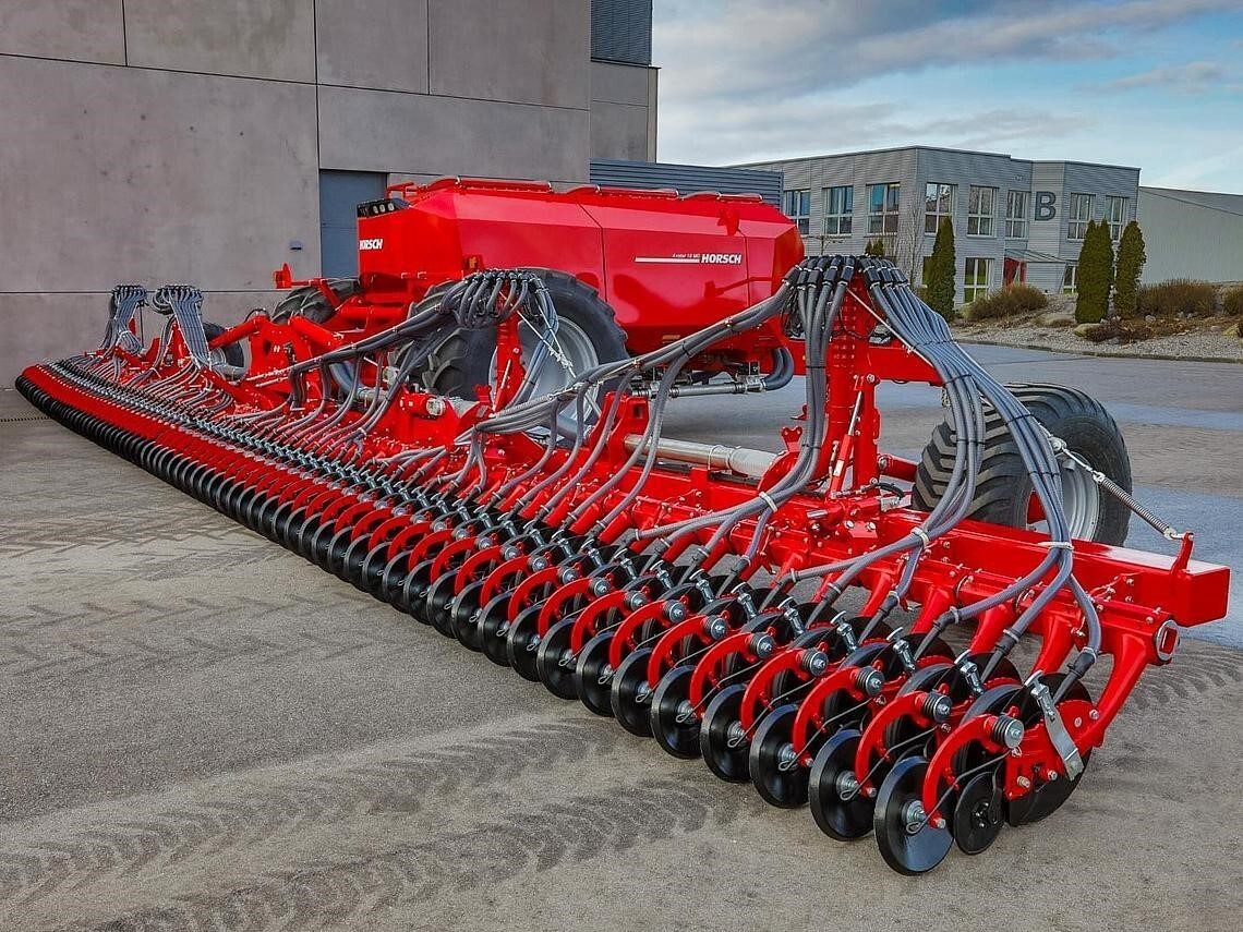 2027 HORSCH AVATAR 60MD in Charles City, IA