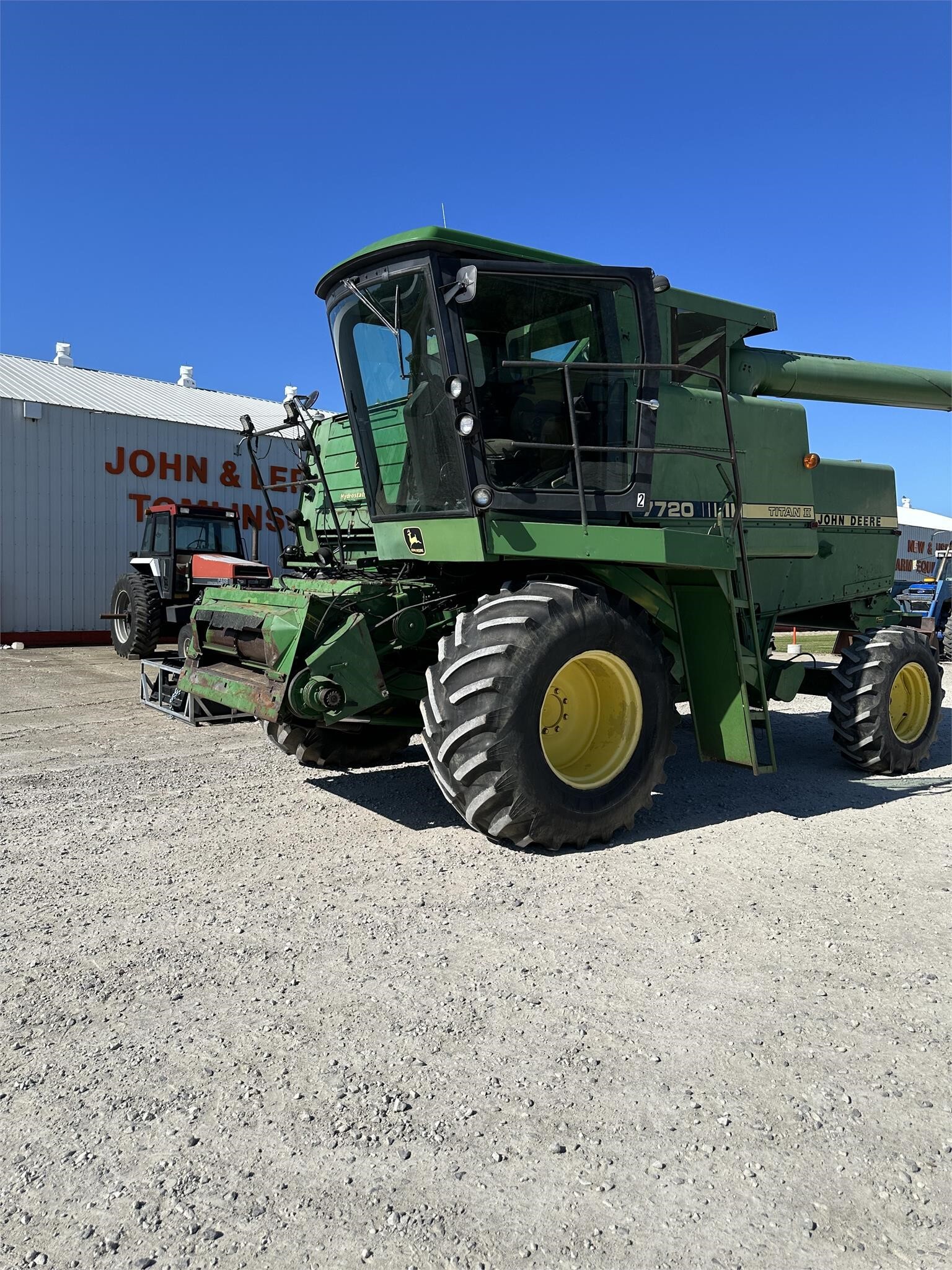 JOHN DEERE 7720 TITAN II in Marlette, MI