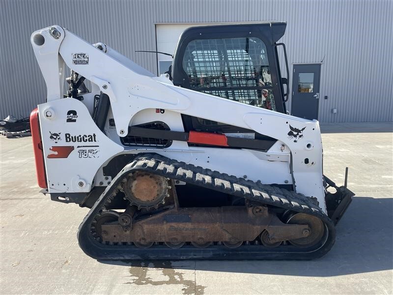 2021 BOBCAT T870 in Cedar Rapids, IA
