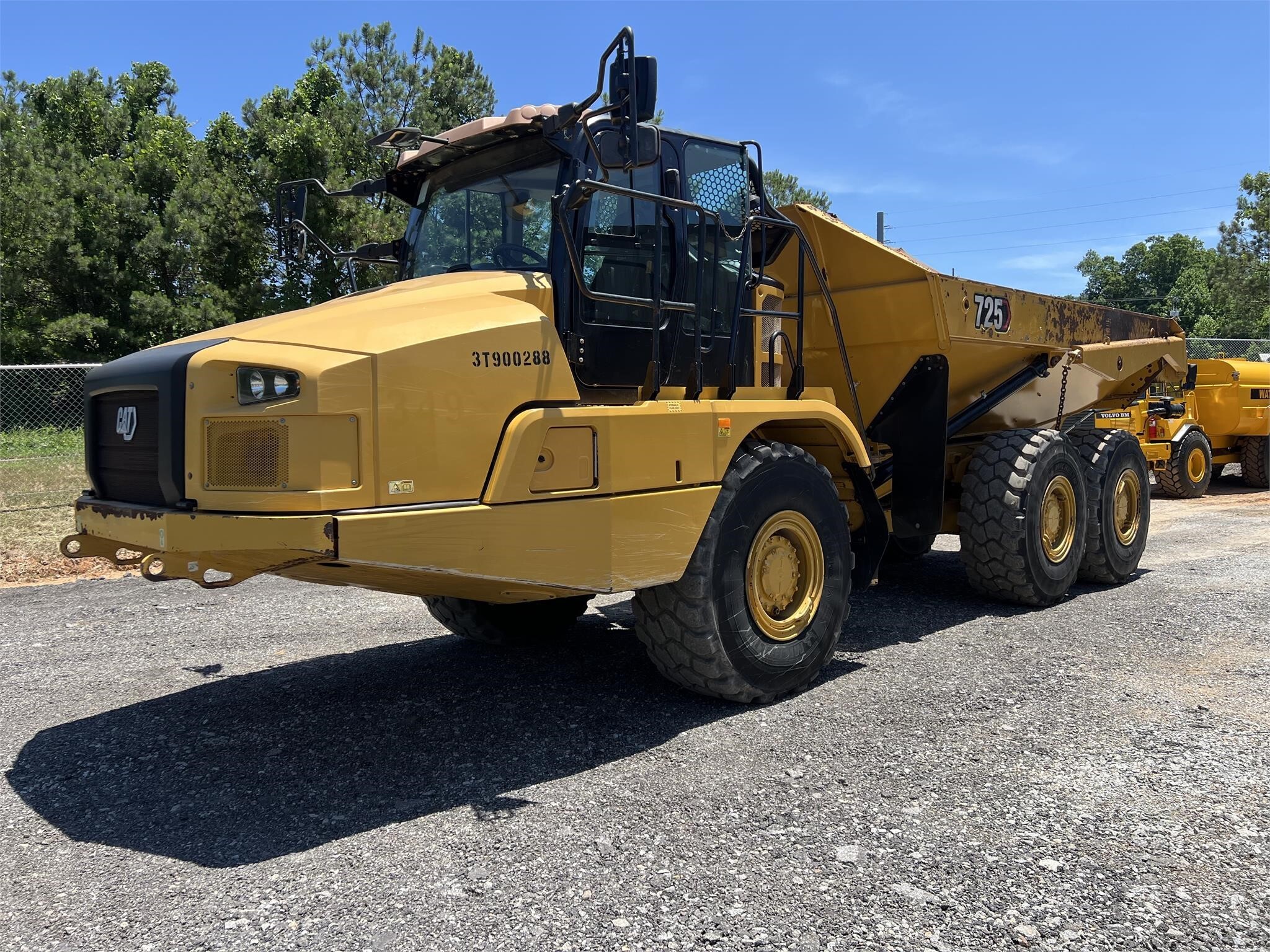 2021 CATERPILLAR 725 in Asheboro, NC