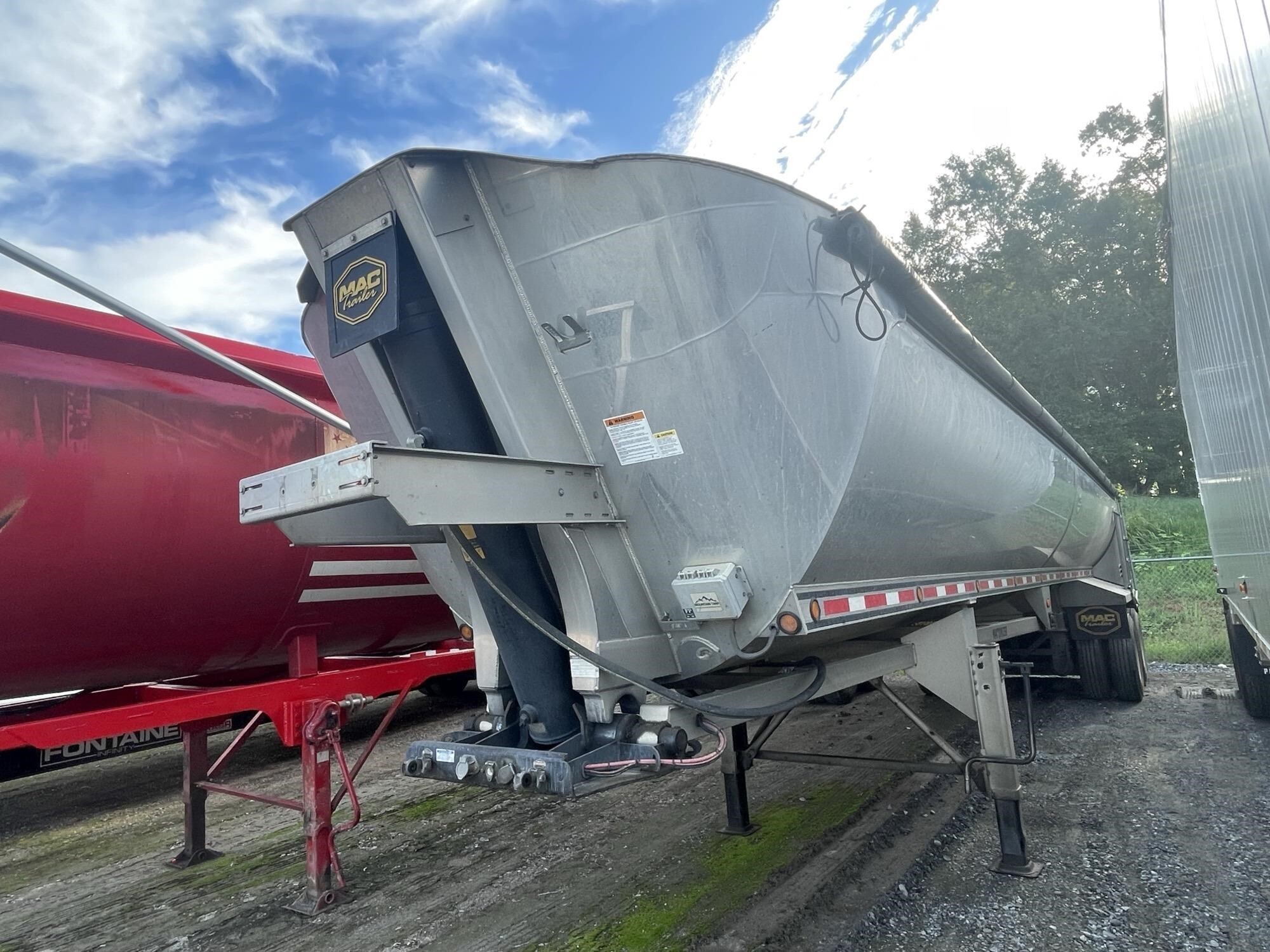 2023 MAC TRAILER MFG 39' X 96" X 60" FRAMELESS HALF ROUND DUMP in Spartanburg, SC