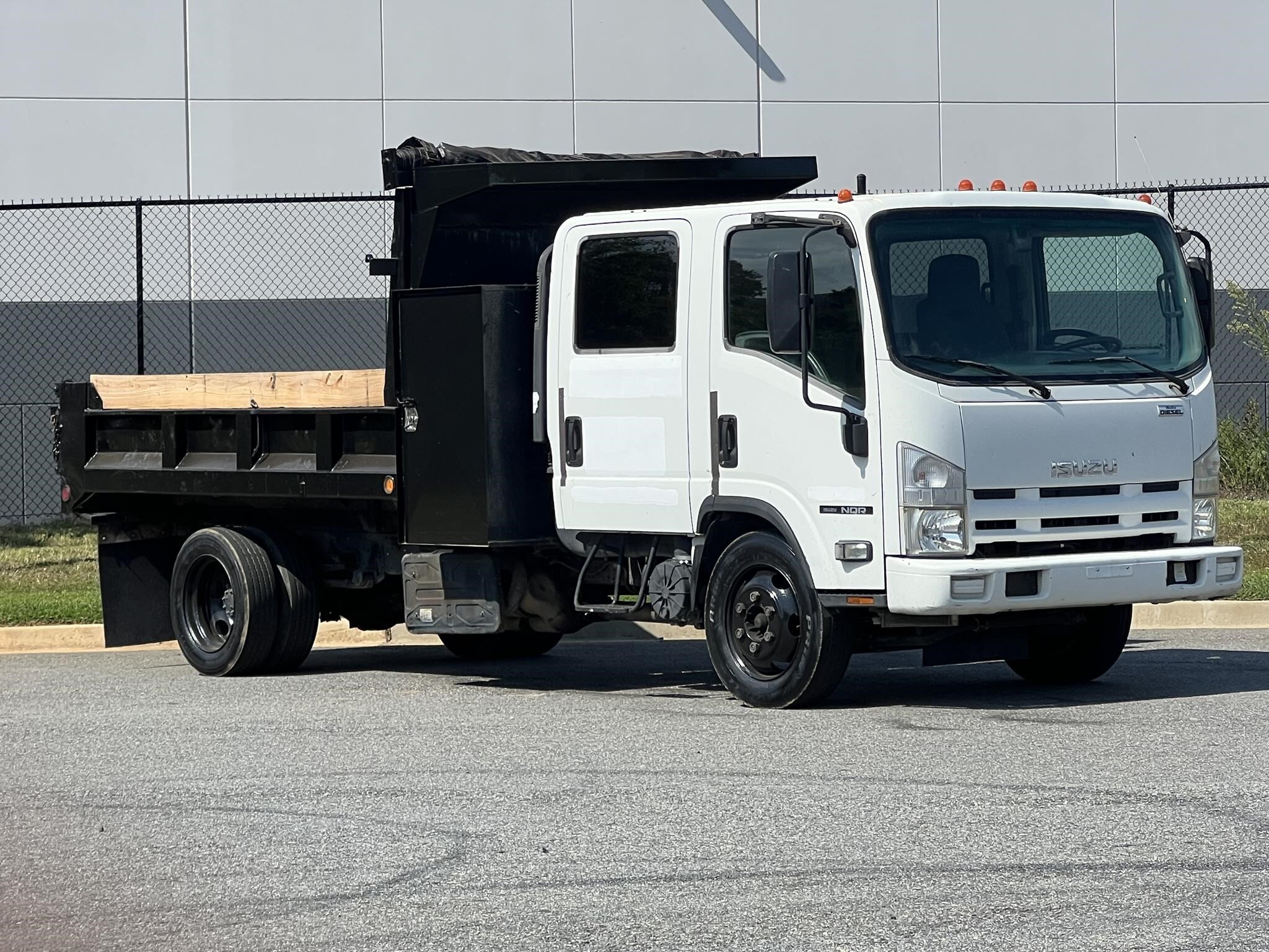 2015 ISUZU NQR in Cartersville, GA