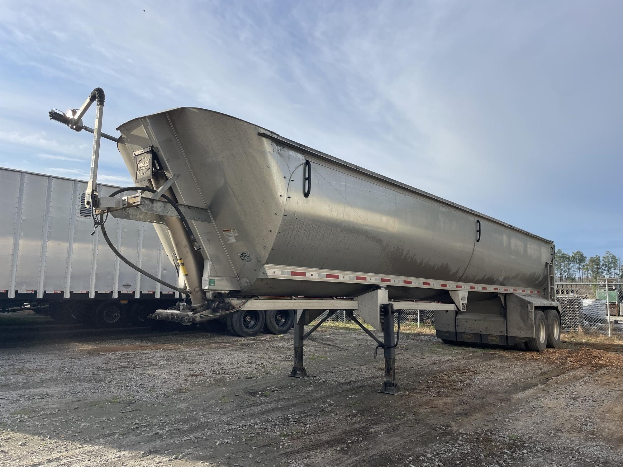 2017 MAC TRAILER MFG 40' X 102" X 66" FRAMELESS HALF ROUND DUMP in Wilmington, NC
