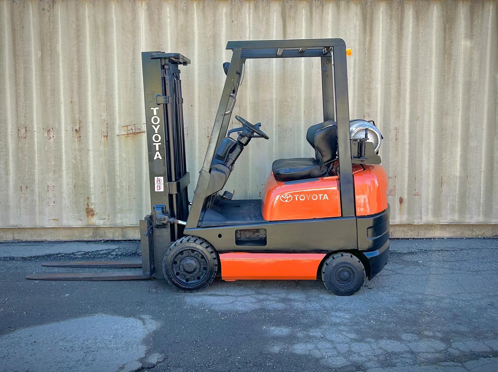 2004 TOYOTA 426FGCU15 in Clifton, NJ