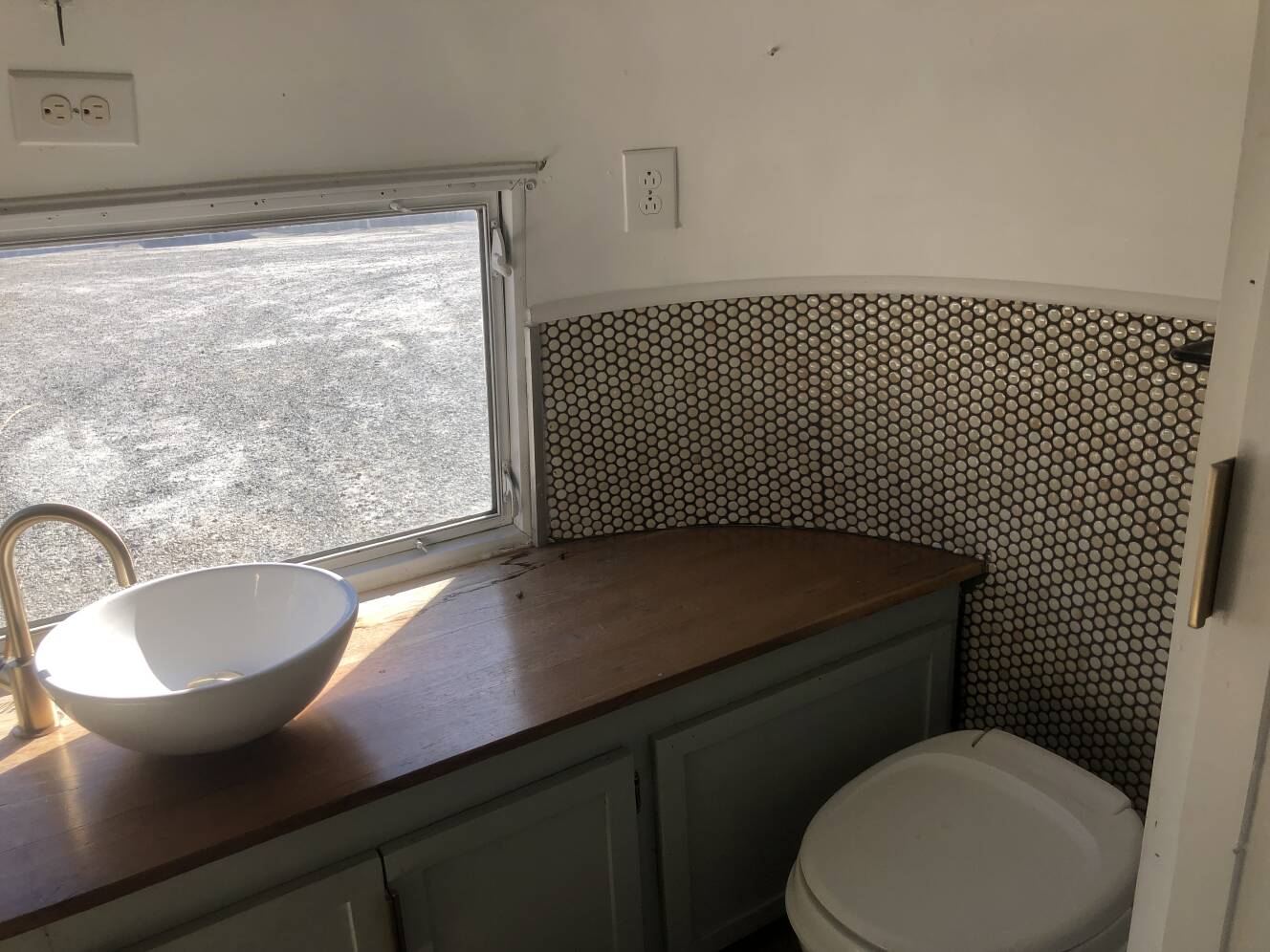 A photo of this 1963 Airstream INTERNATIONAL LAND YACHT SERIES OVERLANDER