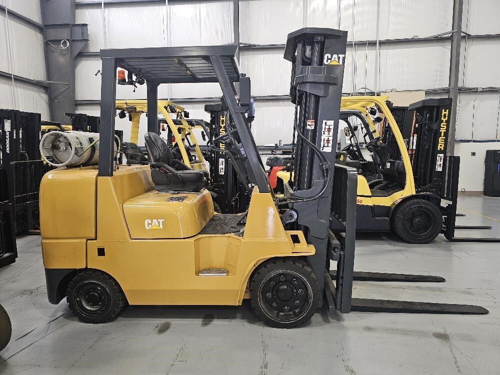 CATERPILLAR GC40K in Houston, TX