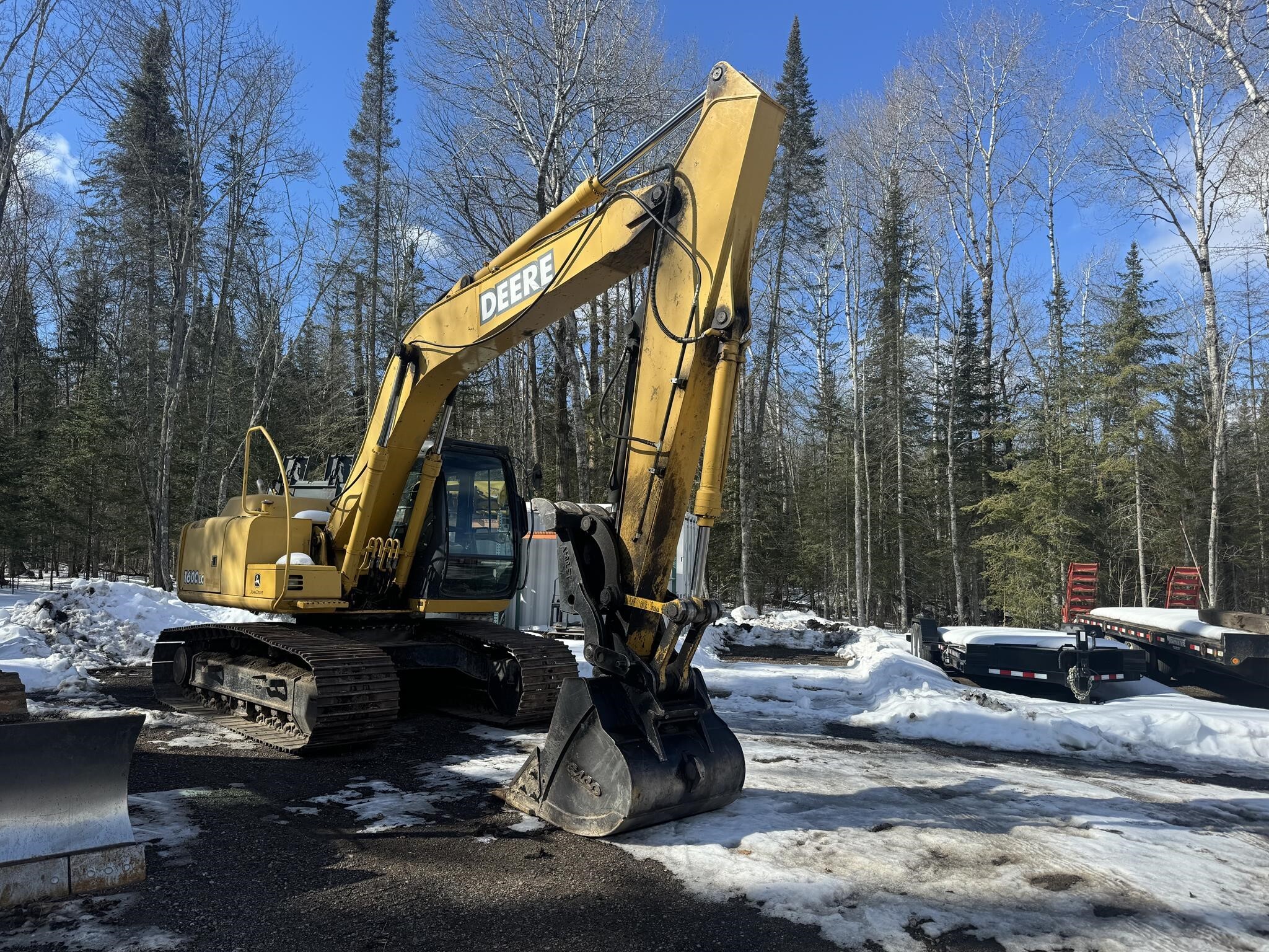 2006 DEERE 160C LC in Brainerd, MN