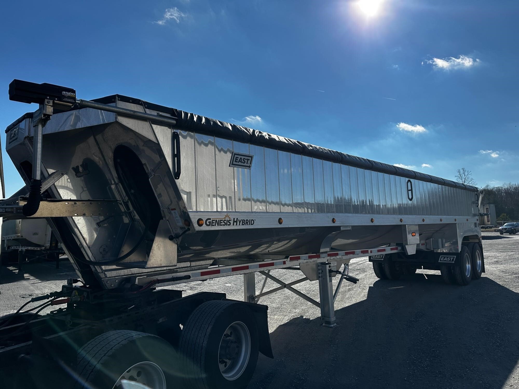 2026 EAST 39' X 102" X 60" FRAMELESS HYBRID DUMP in Wilmington, NC