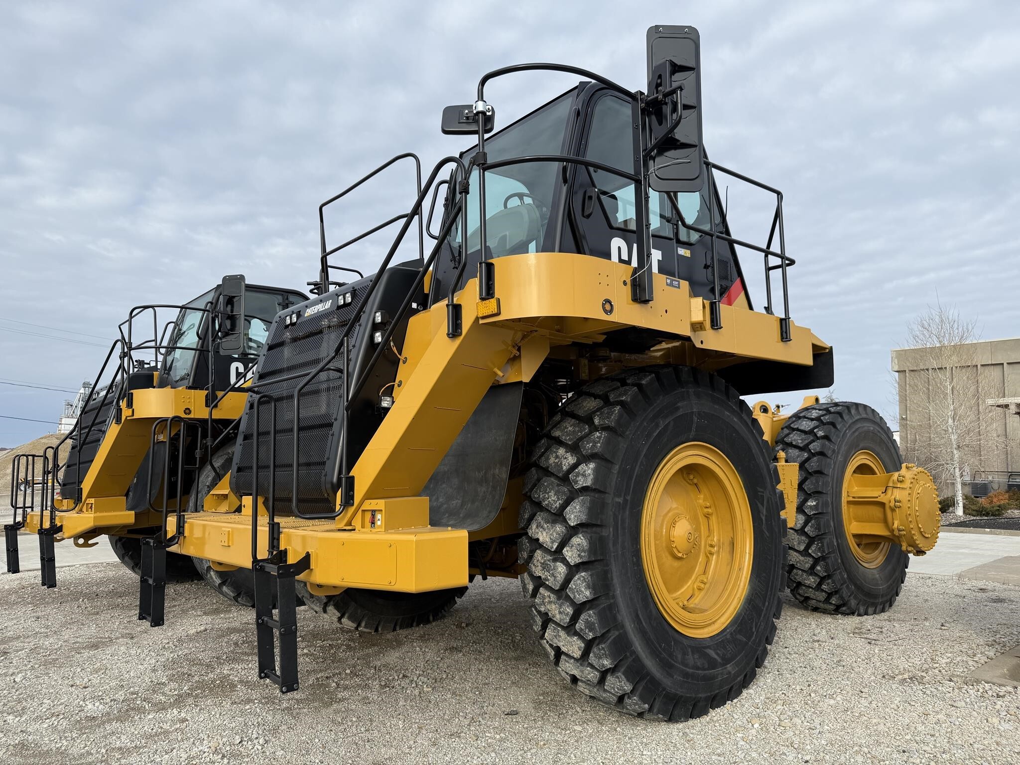 2012 CATERPILLAR 777F in Lees Summit, MO