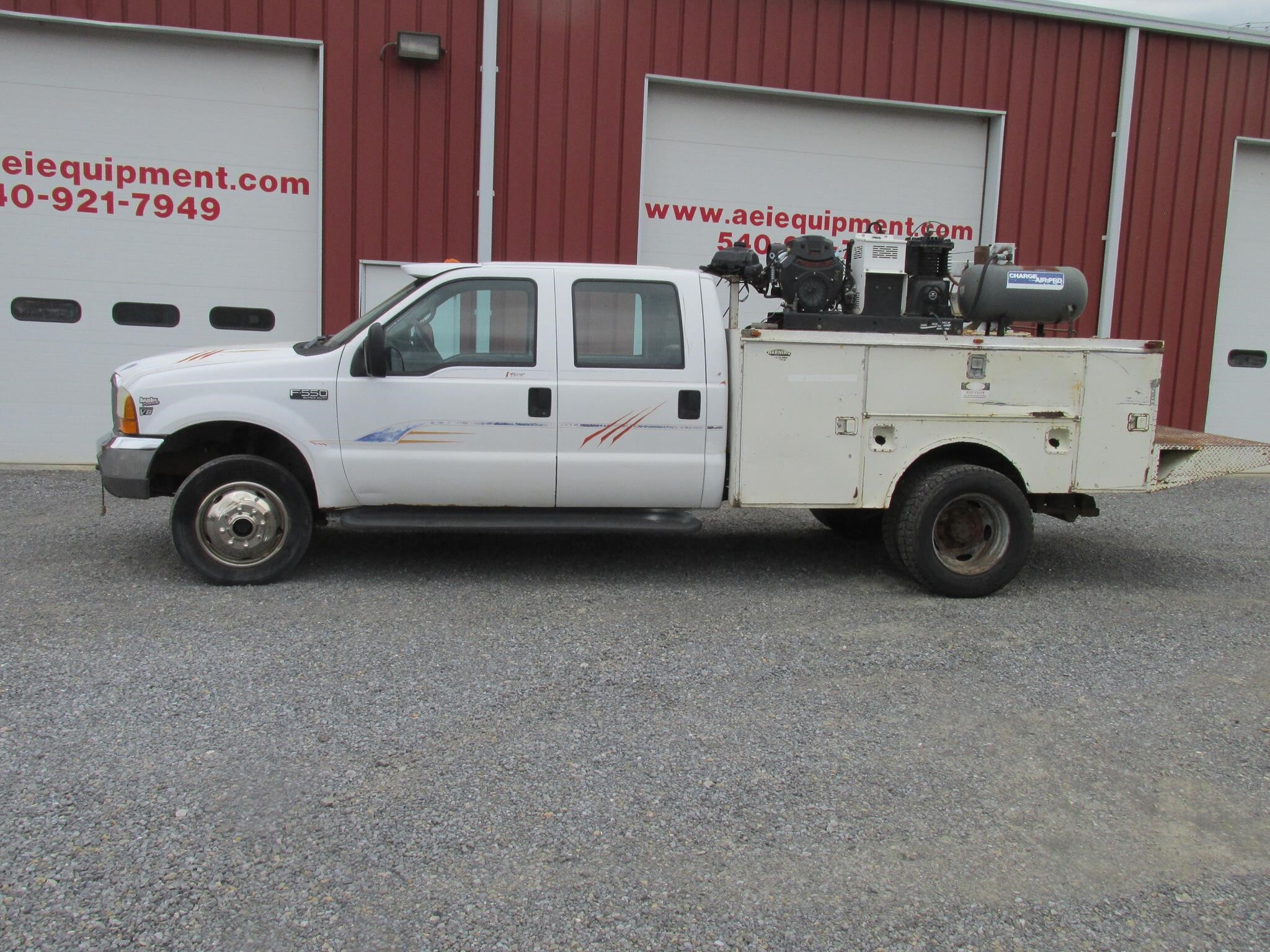 1999 FORD F550 SD XL in Rich Creek, VA