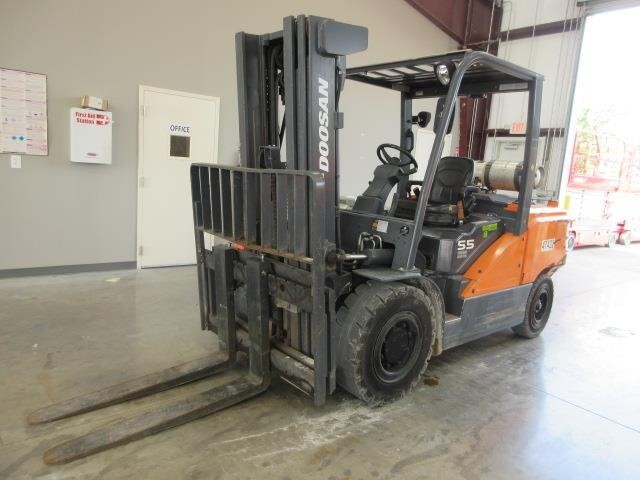 2018 DOOSAN G55C-7 in Cartersville, GA