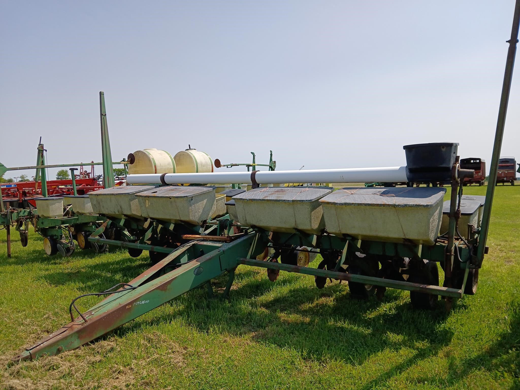 JOHN DEERE 7000 in Marlette, MI