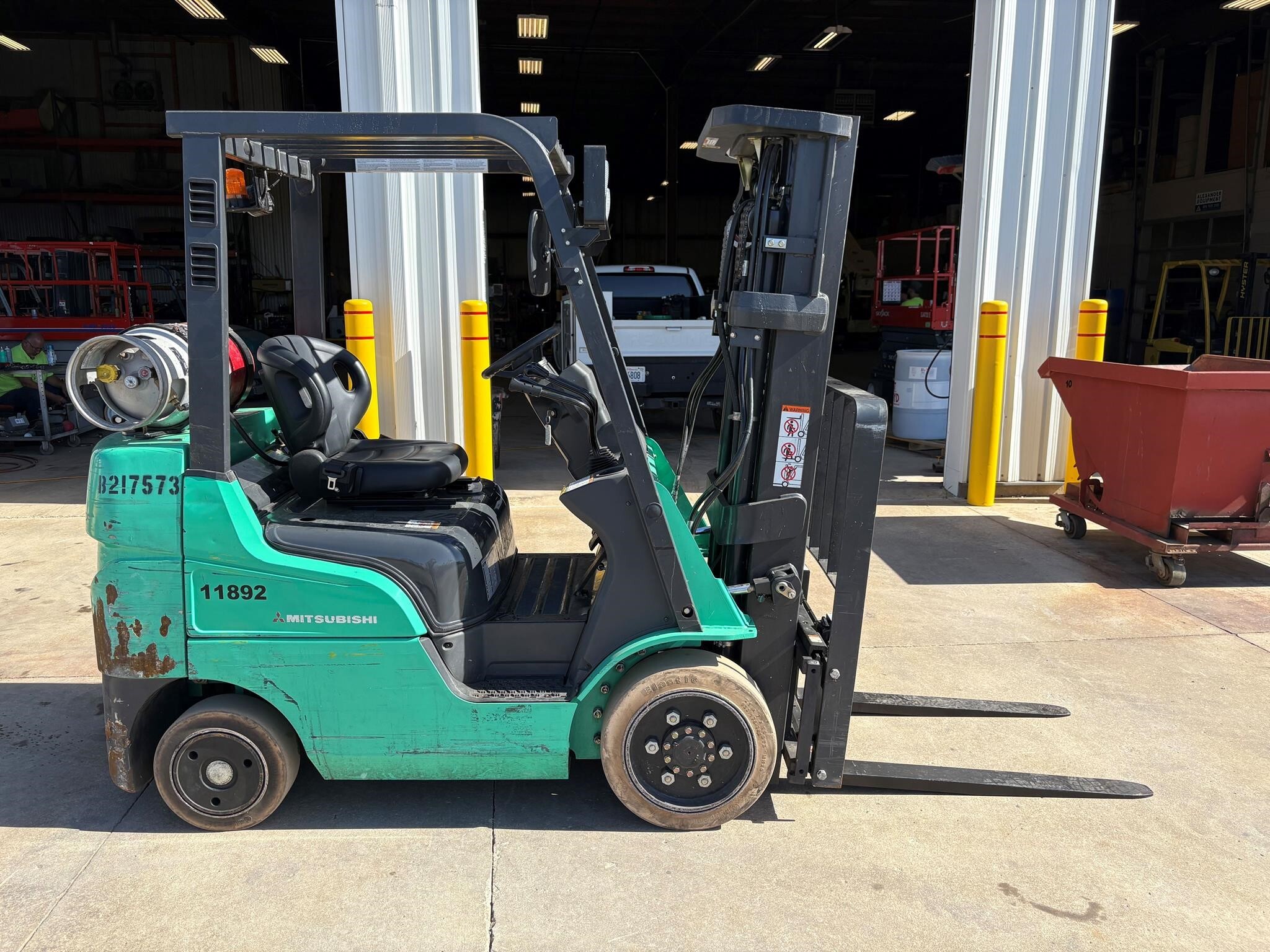 2018 MITSUBISHI FGC25N in Bourbonnais, IL