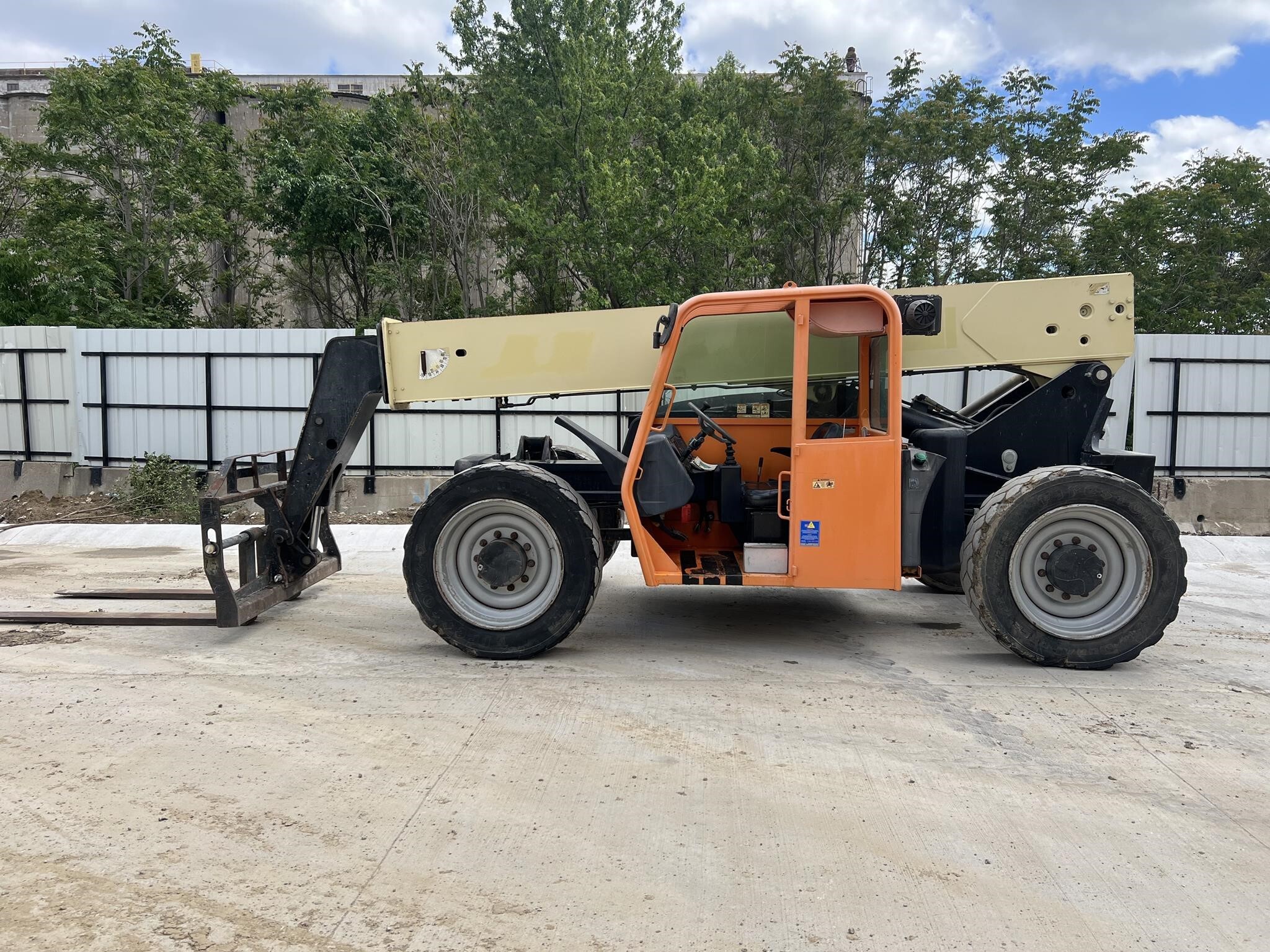 2014 JLG G9-43A in Des Moines, IA