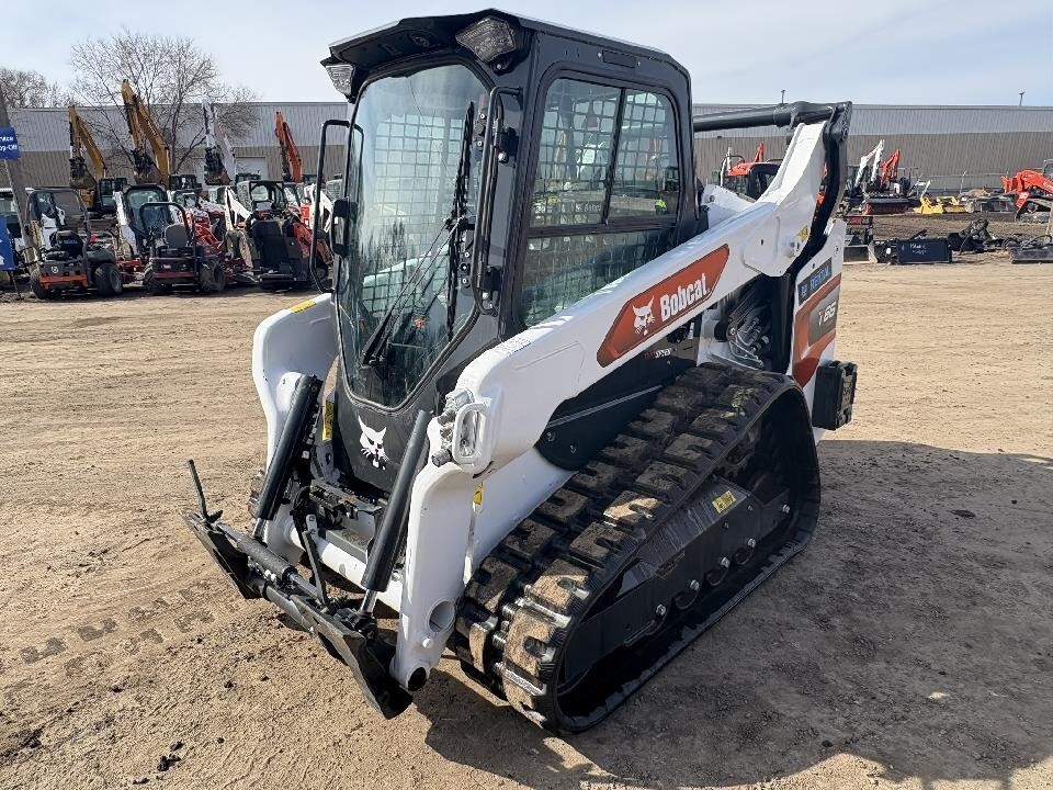 2024 BOBCAT T66 in Shakopee, MN