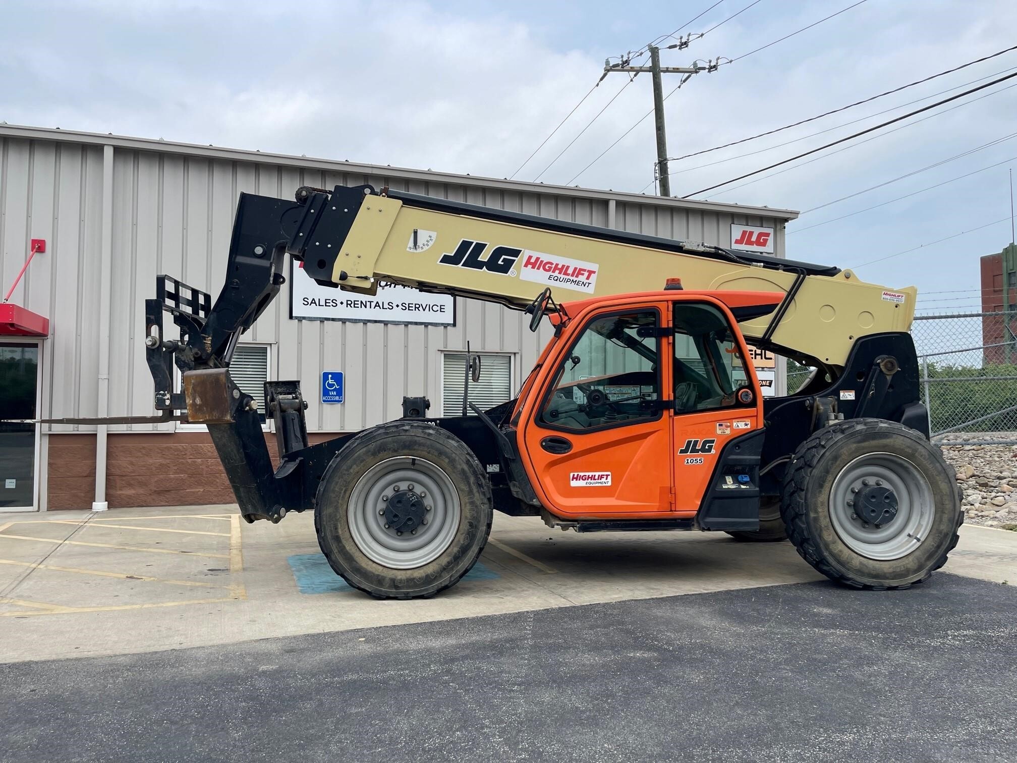 2019 JLG 1055 in Cincinnati, OH