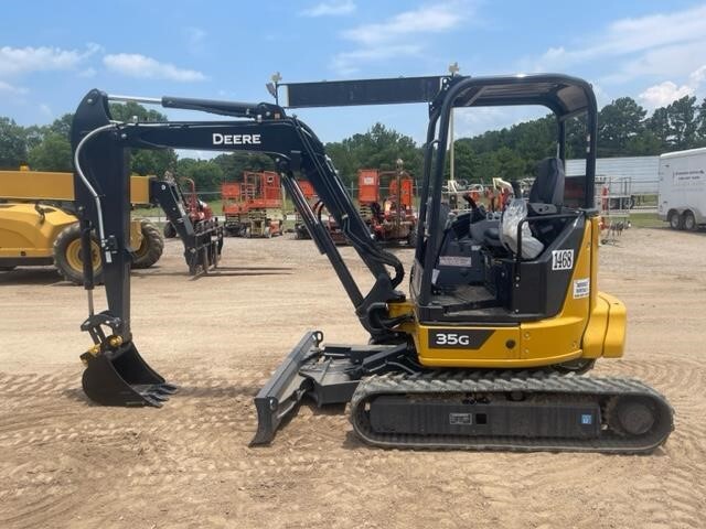 2023 DEERE 35G in Livingston, TX