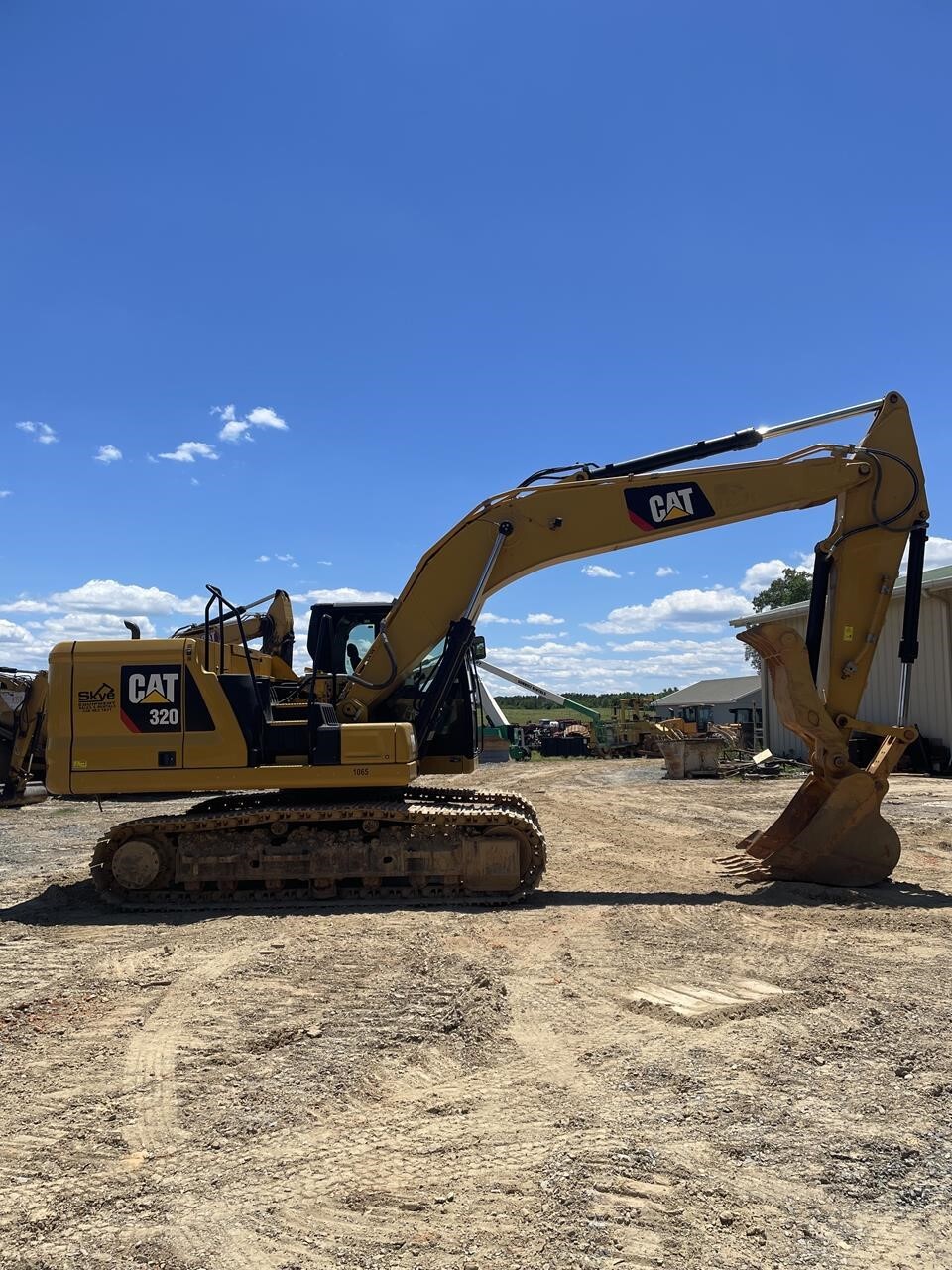2018 CATERPILLAR 320 in Asheboro, NC