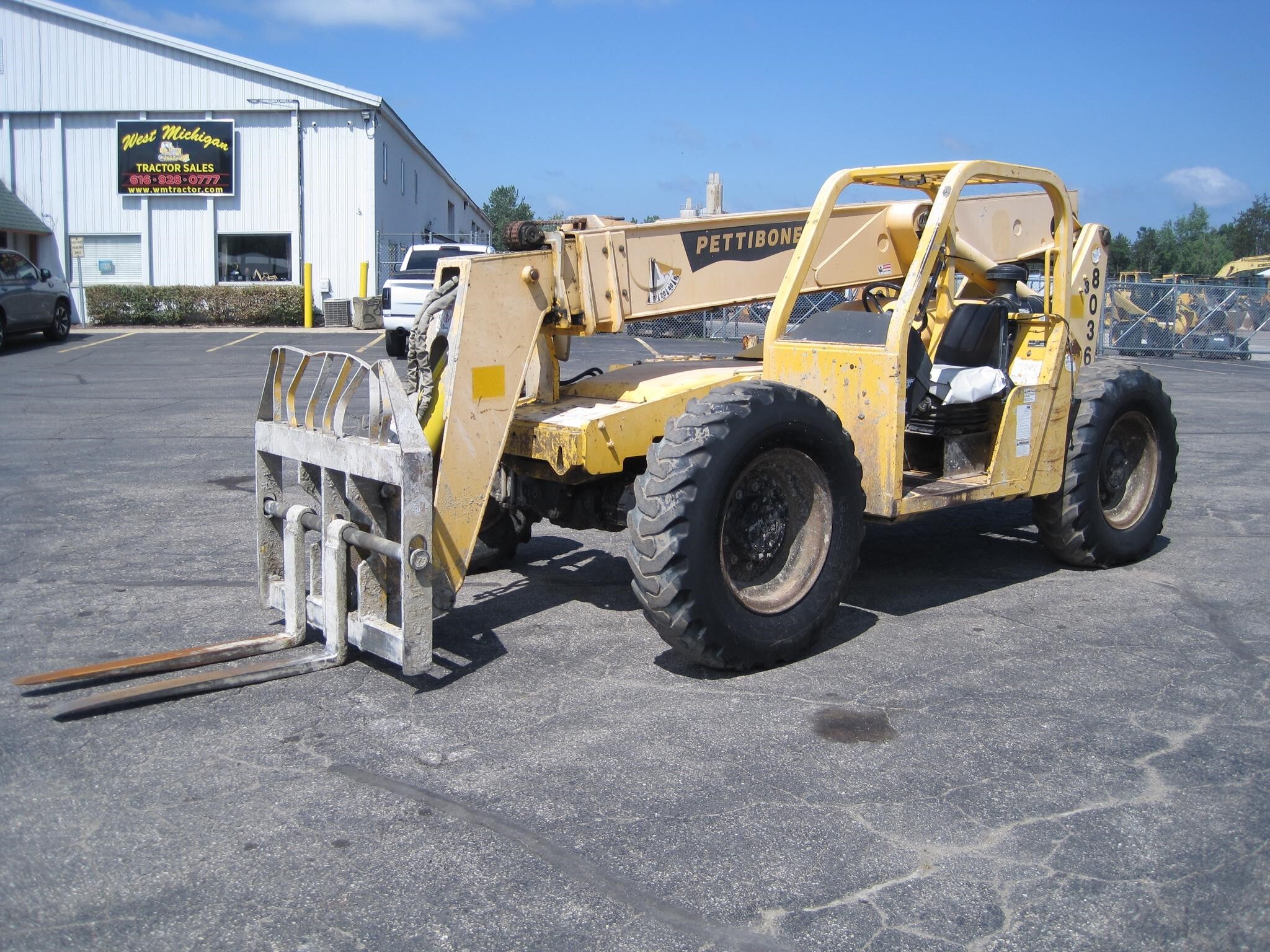 2005 PETTIBONE T8036 in Holland, MI