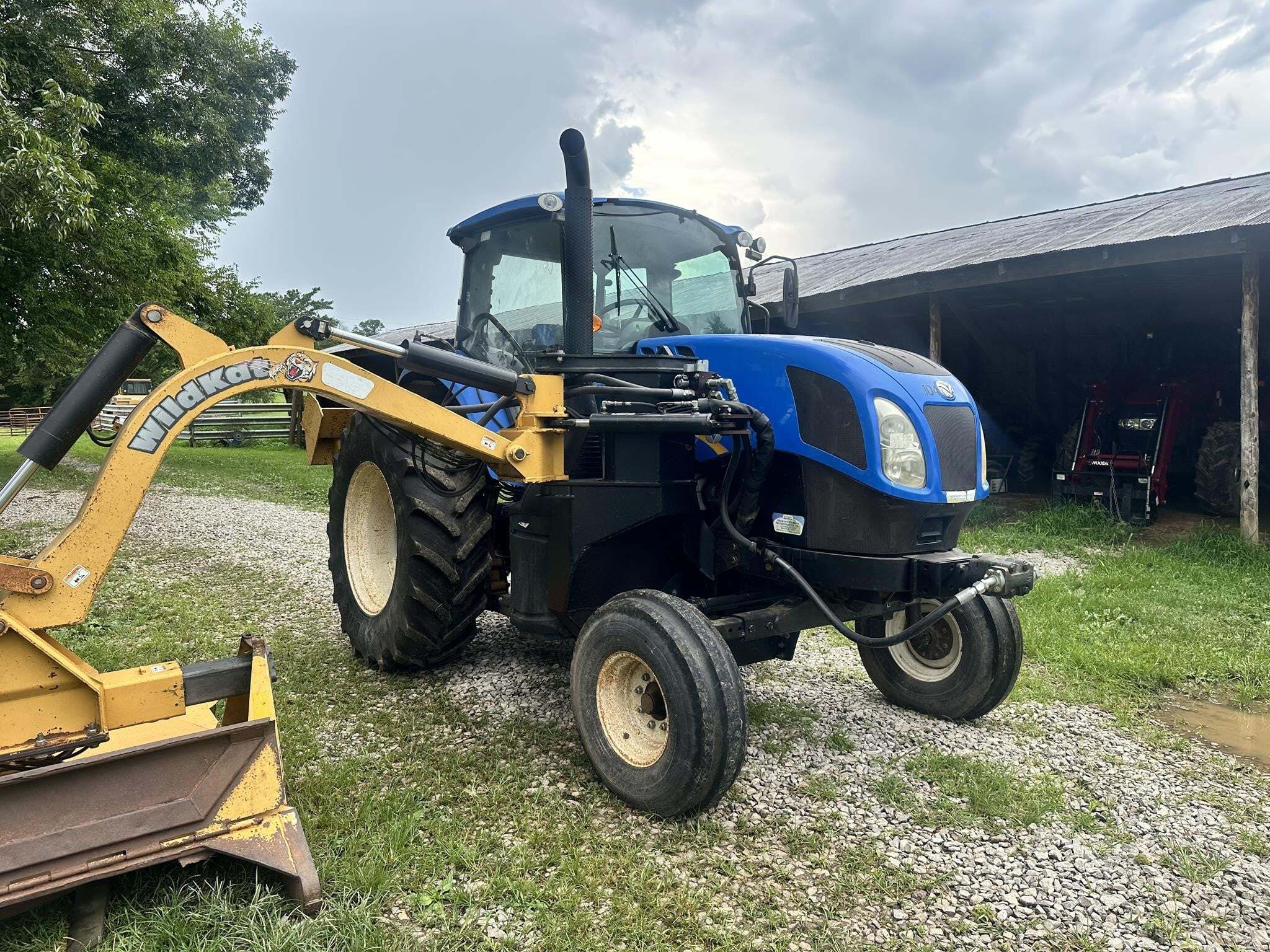 2015 NEW HOLLAND TS6.110 in Bardstown, KY