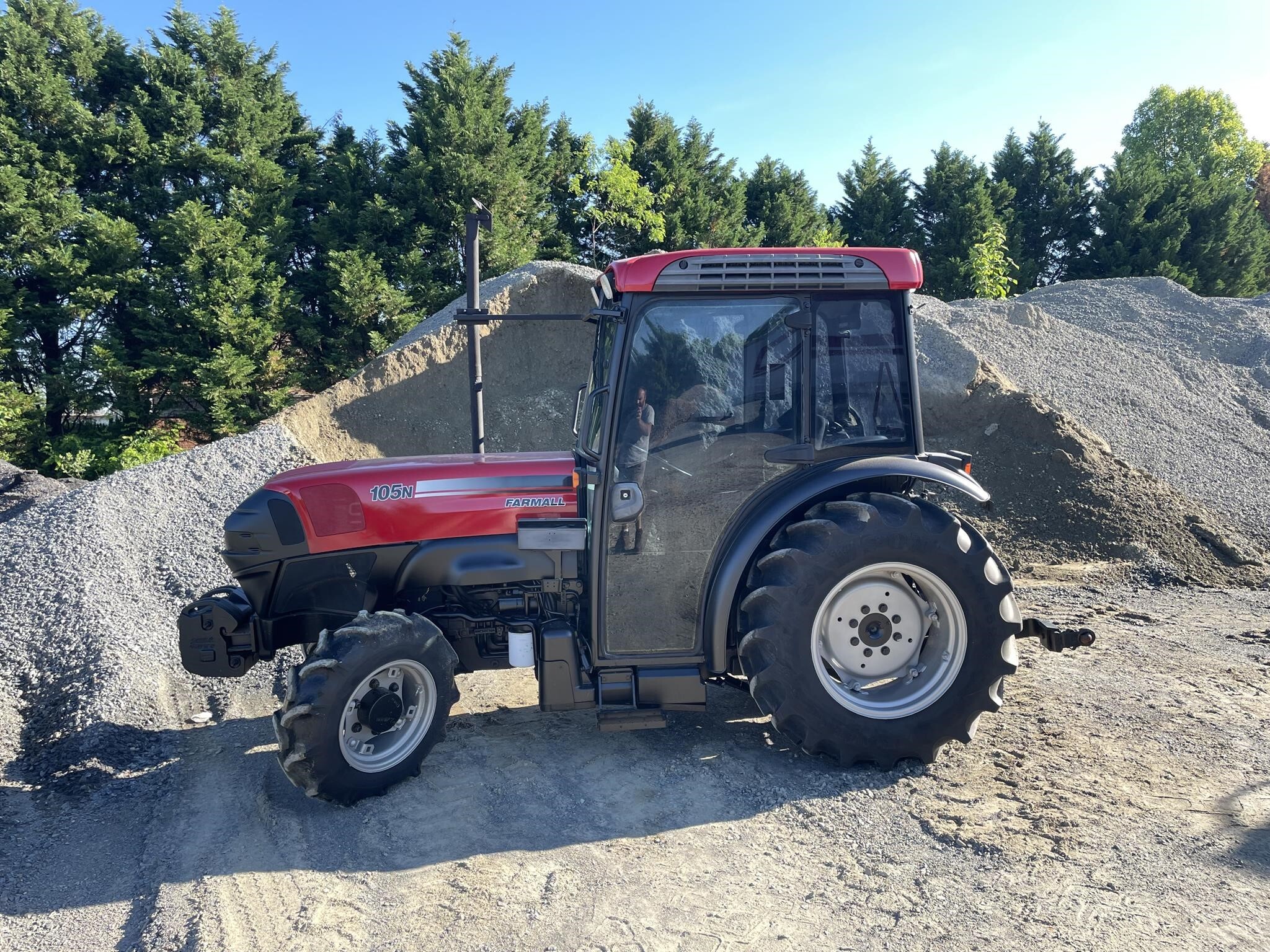 2015 CASE IH FARMALL 105N in Orange, VA