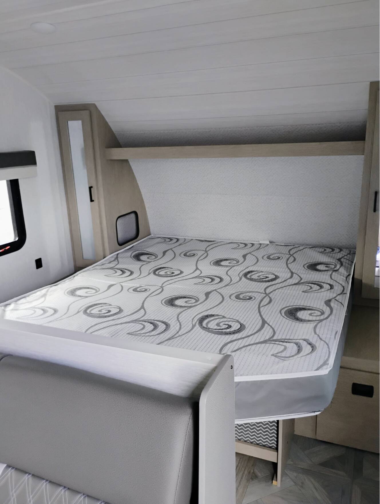 A photo of this 2023 Forest River SALEM CRUISE LITE 261BHXL