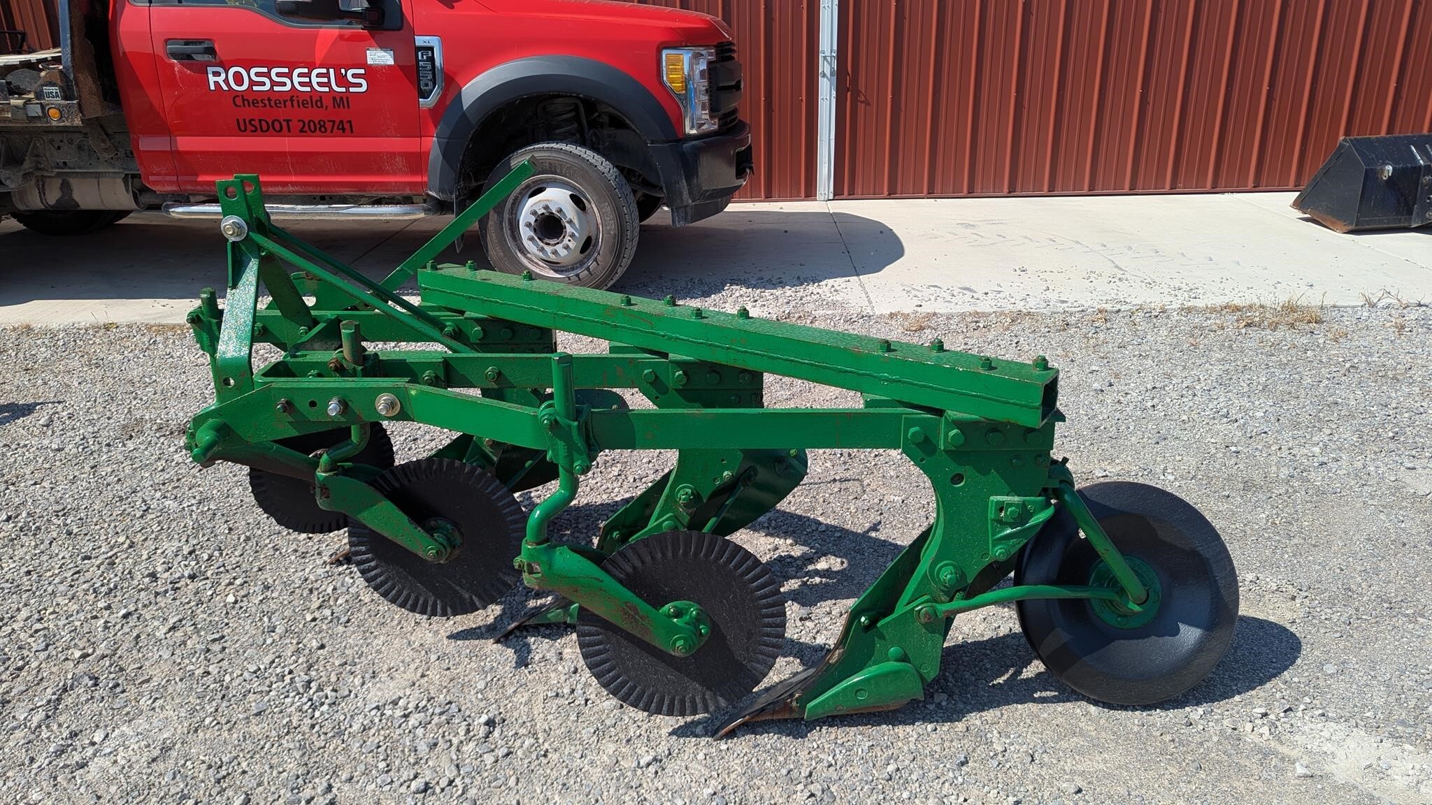 JOHN DEERE Attachment in Lenox, MI