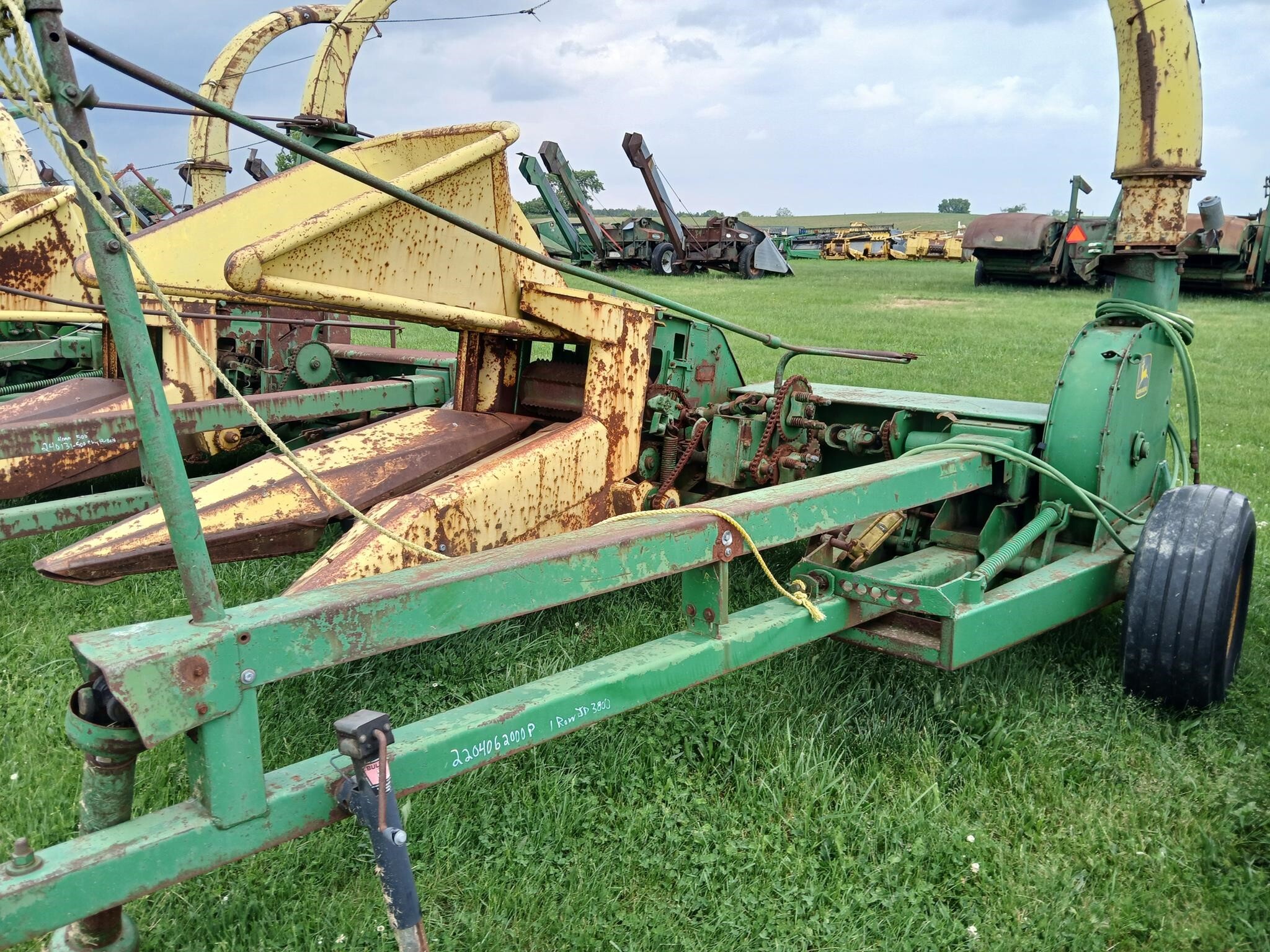 JOHN DEERE 3800 in Marlette, MI