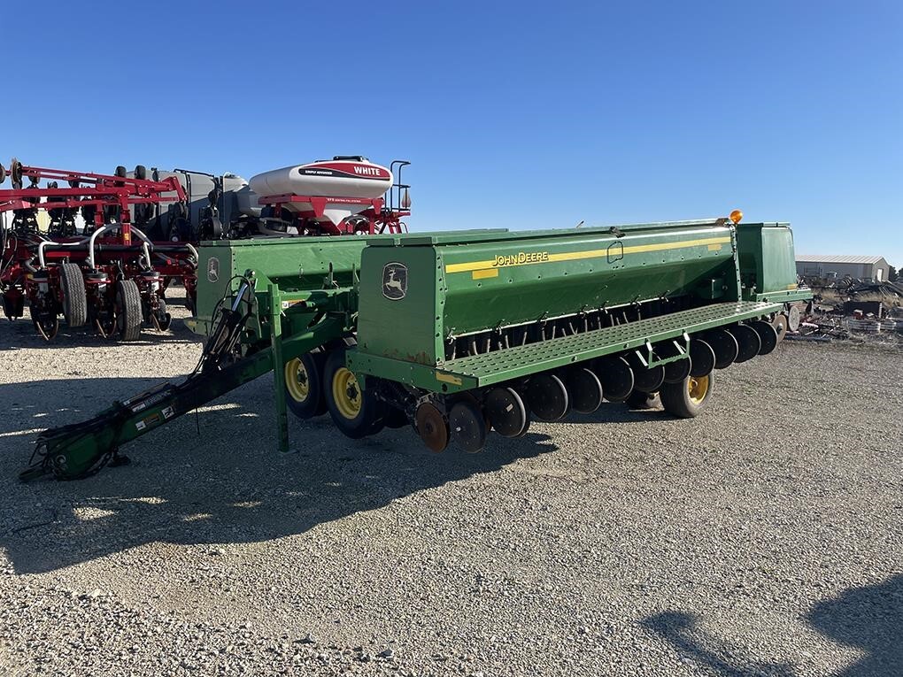 2008 JOHN DEERE 455 in Mount Hope, KS