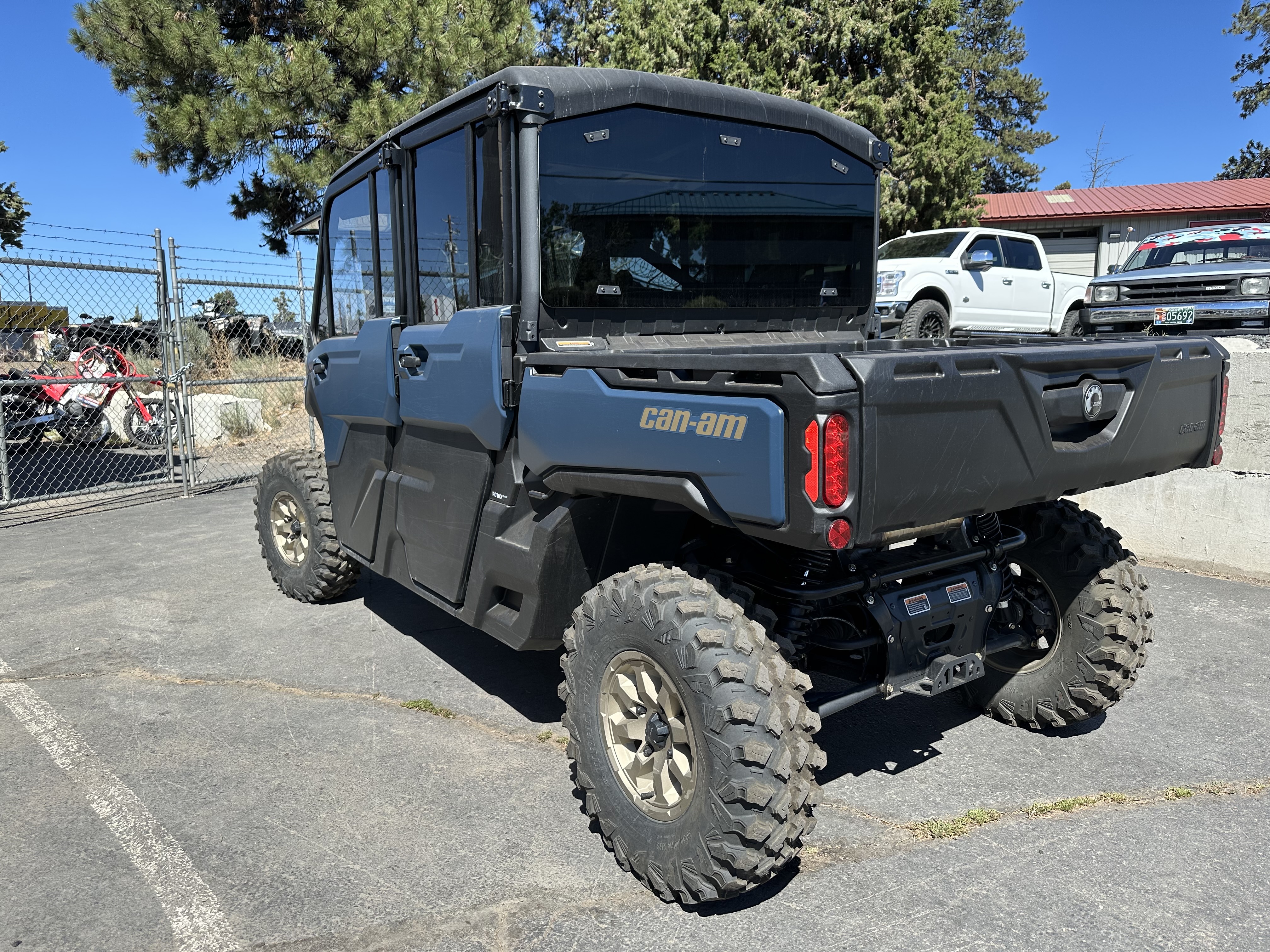 2025 Can-Am DEFENDER MAX LTD 65 HD10 BE in bend OR