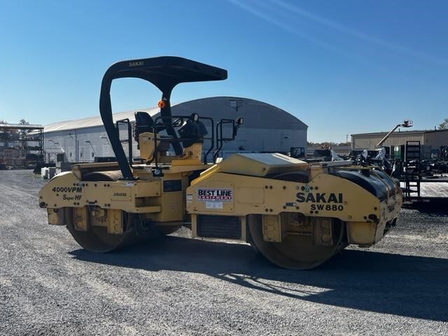 2013 SAKAI SW880 in Harrisburg, PA