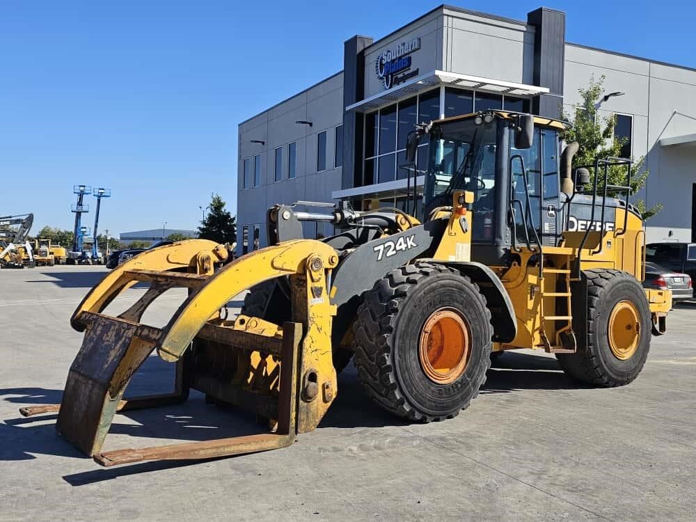 2019 DEERE 724K in San Antonio, TX