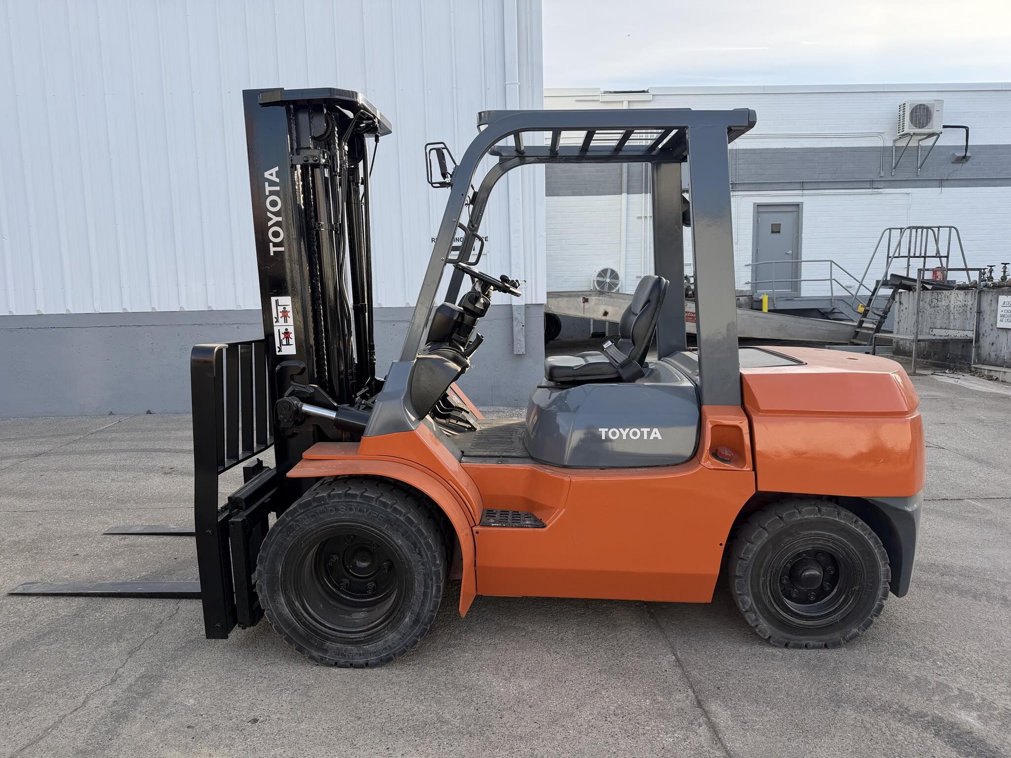 2004 TOYOTA 7FDKU40 in Des Moines, IA