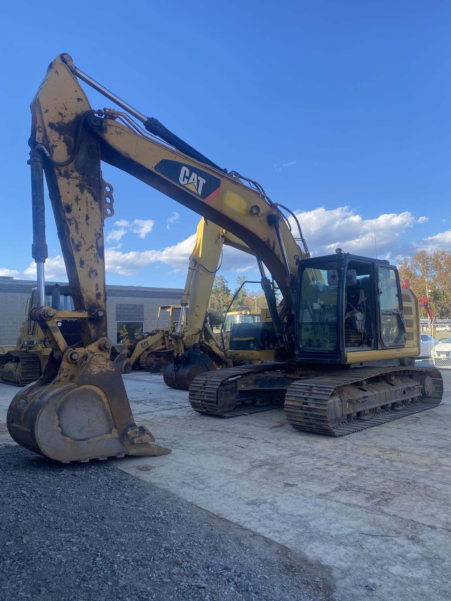 2016 CATERPILLAR 320ELRR in Lynchburg, VA
