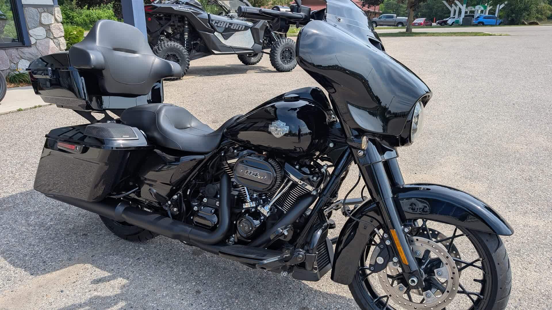 2021 Harley-Davidson Street Glide Special SPECIAL in Petoskey, MI