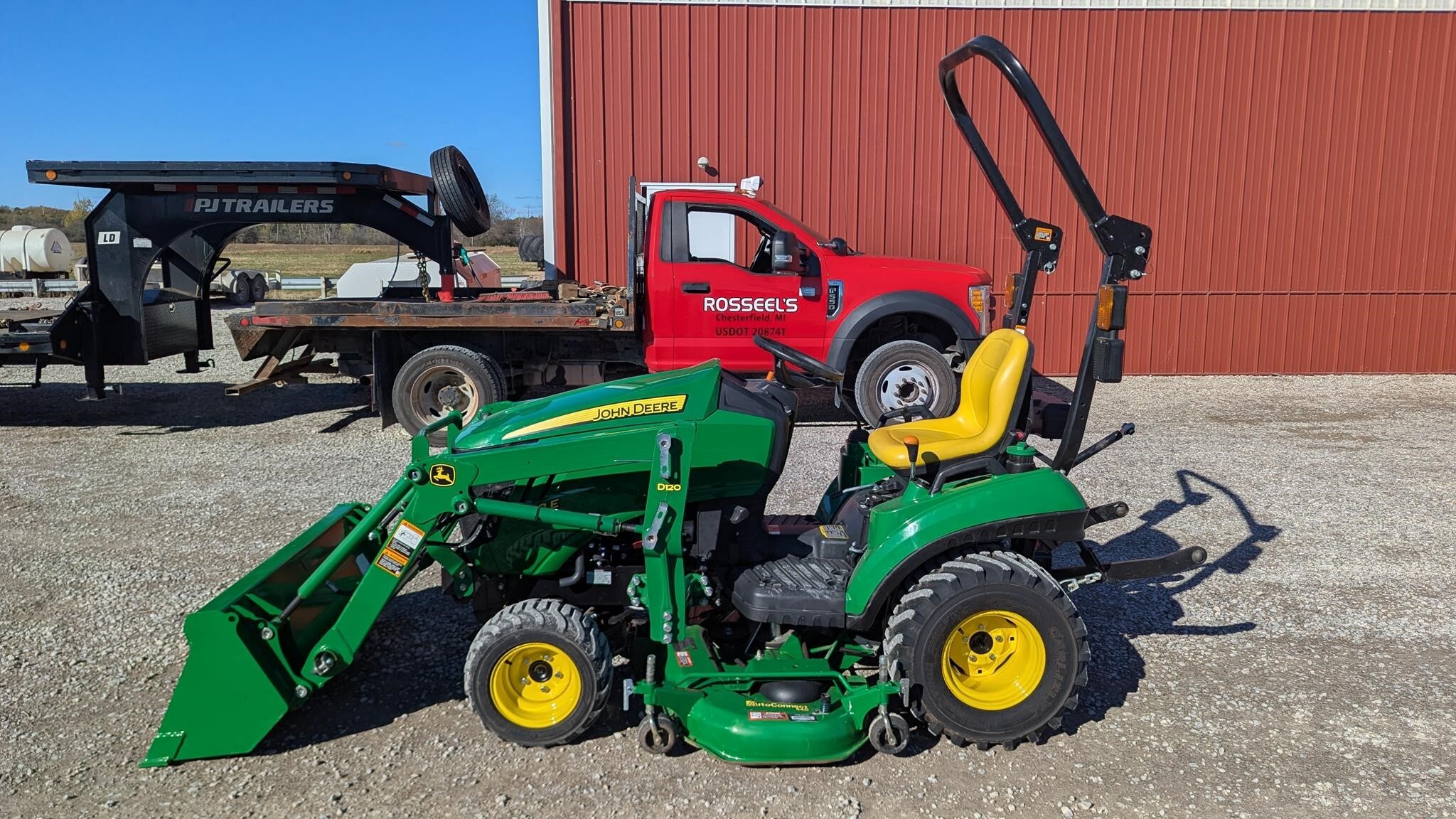 2018 JOHN DEERE 1023E in Lenox, MI
