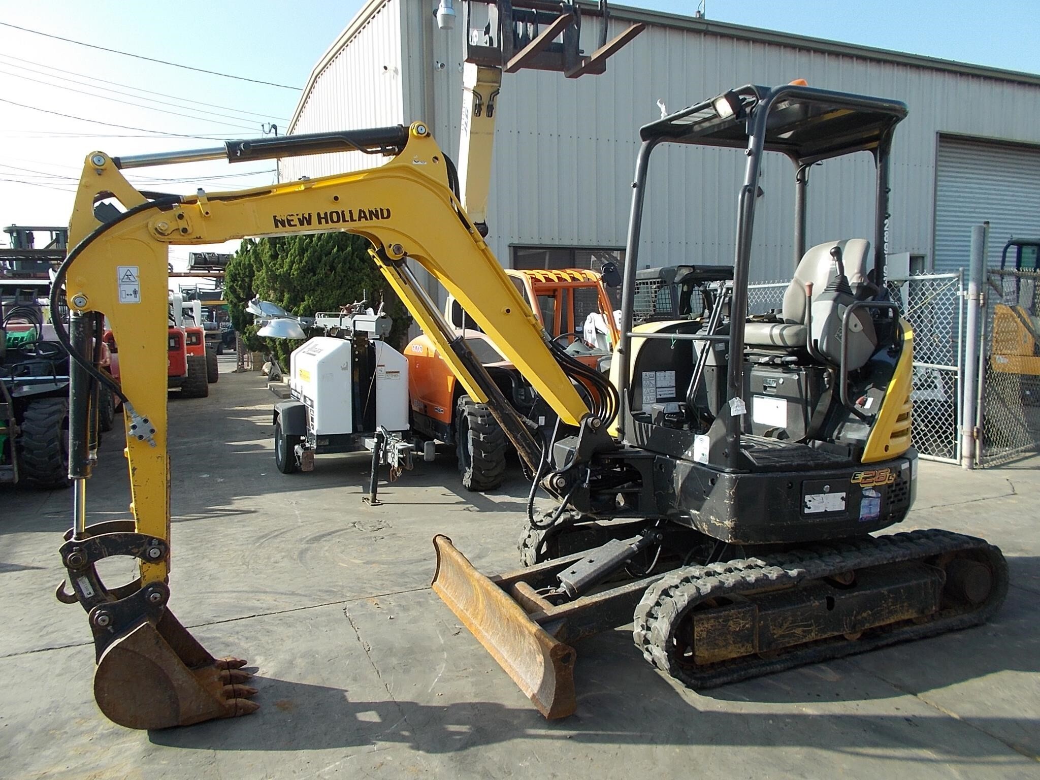 2019 NEW HOLLAND E26C in Long Beach, CA